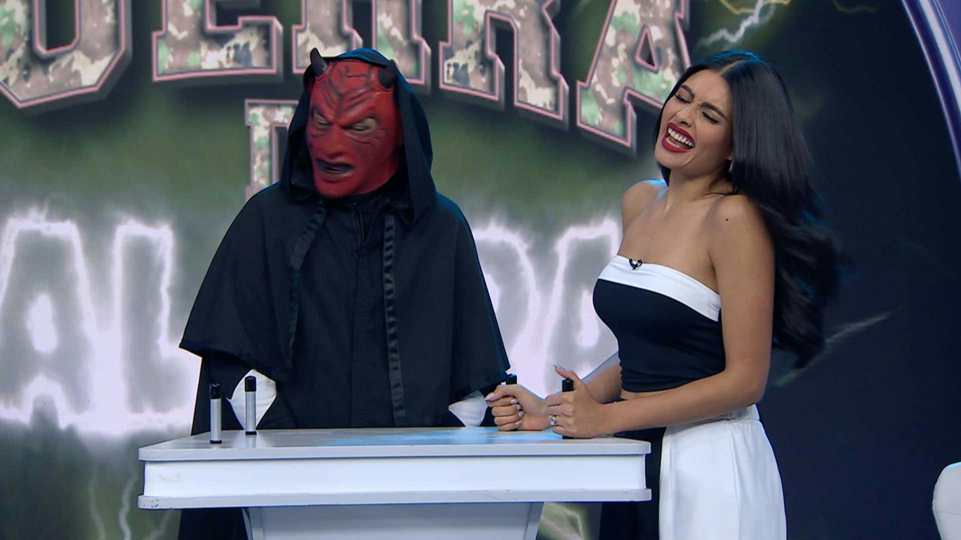 ¡Capi retó a Kristal en la Guerra de Palabras! ¿Quién recibió los toques?