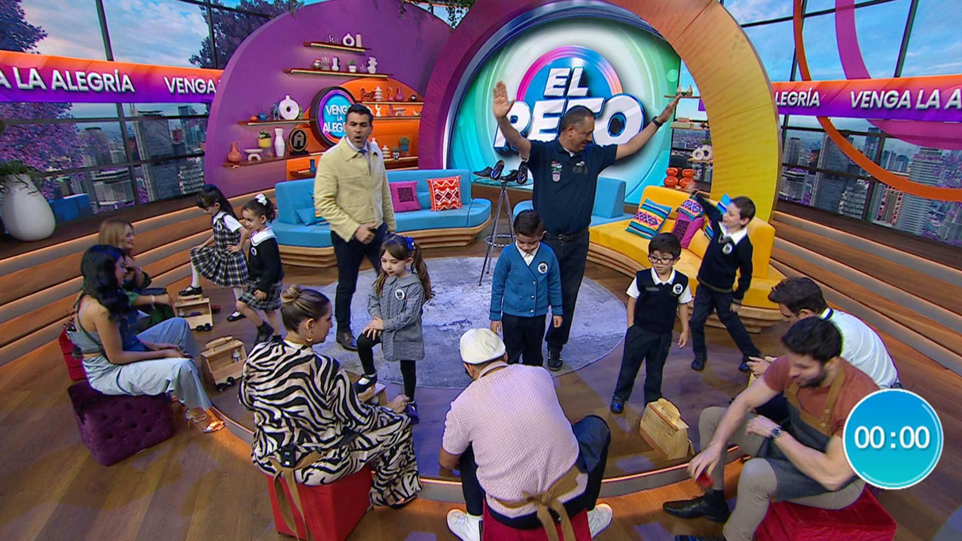 ¿Cuál de los conductores será mejor boleando zapatos? ¡Descúbrelo!