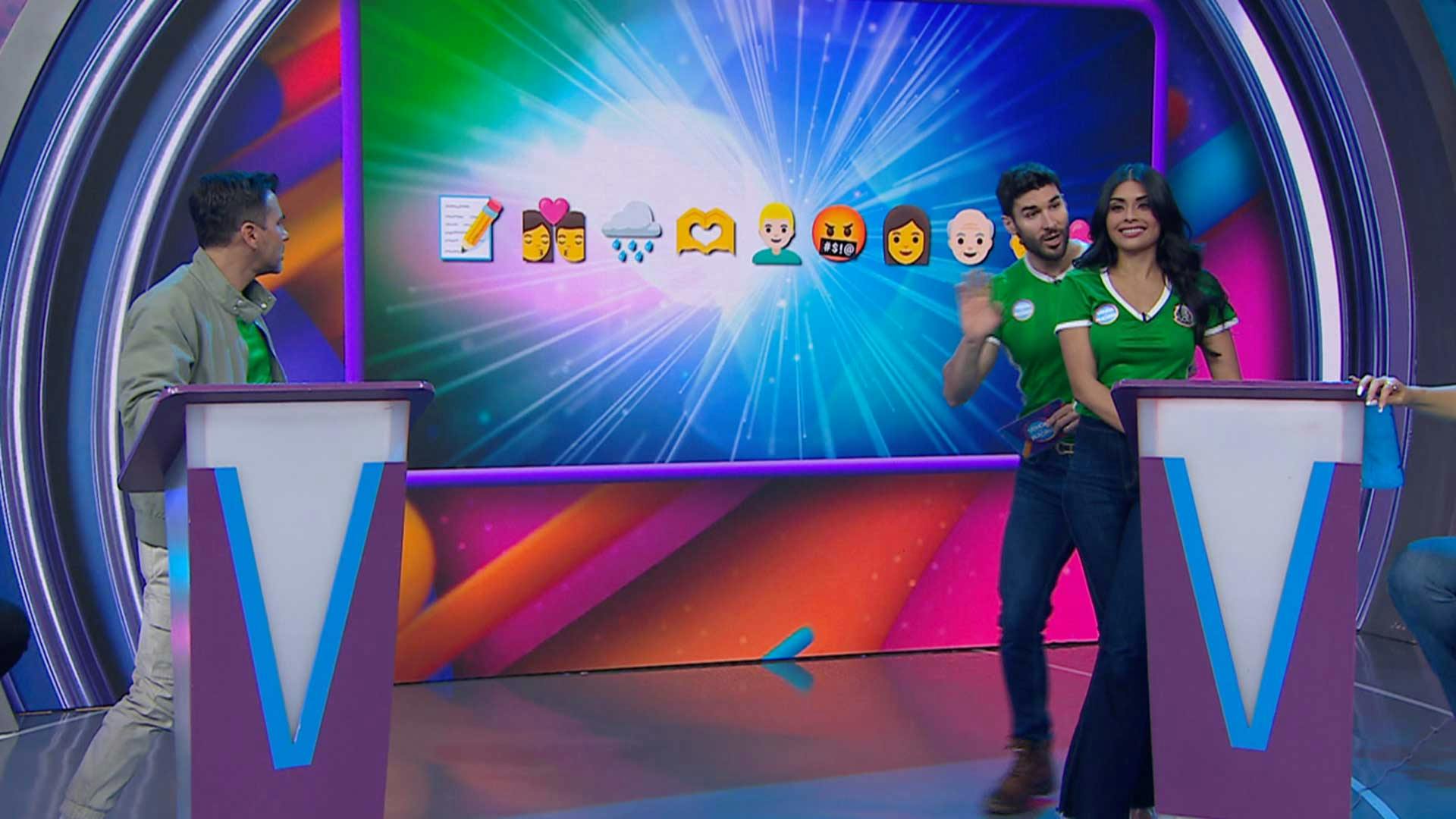 En una reñida partida, las mujeres ganan en Adivínalo con Emojis