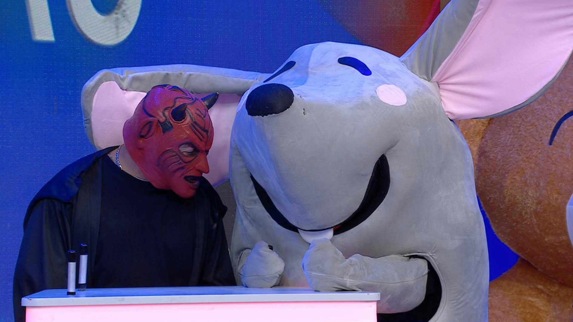 ¡Kecho se coló de nuevo y hasta se llevó toques en la Guerra de Palabras!