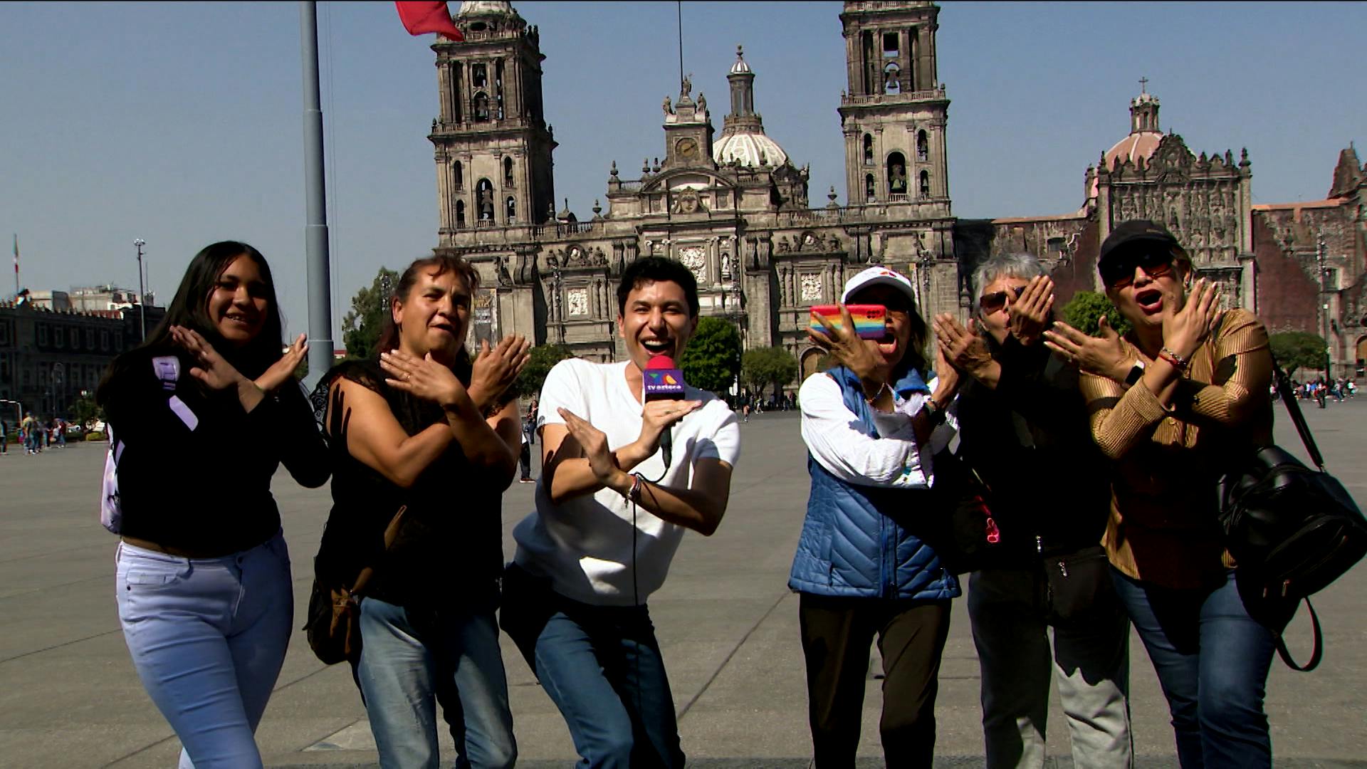 Jessy Portillo salió a las calles a entrevistar a la gente en... ¡Escupe Lupe!