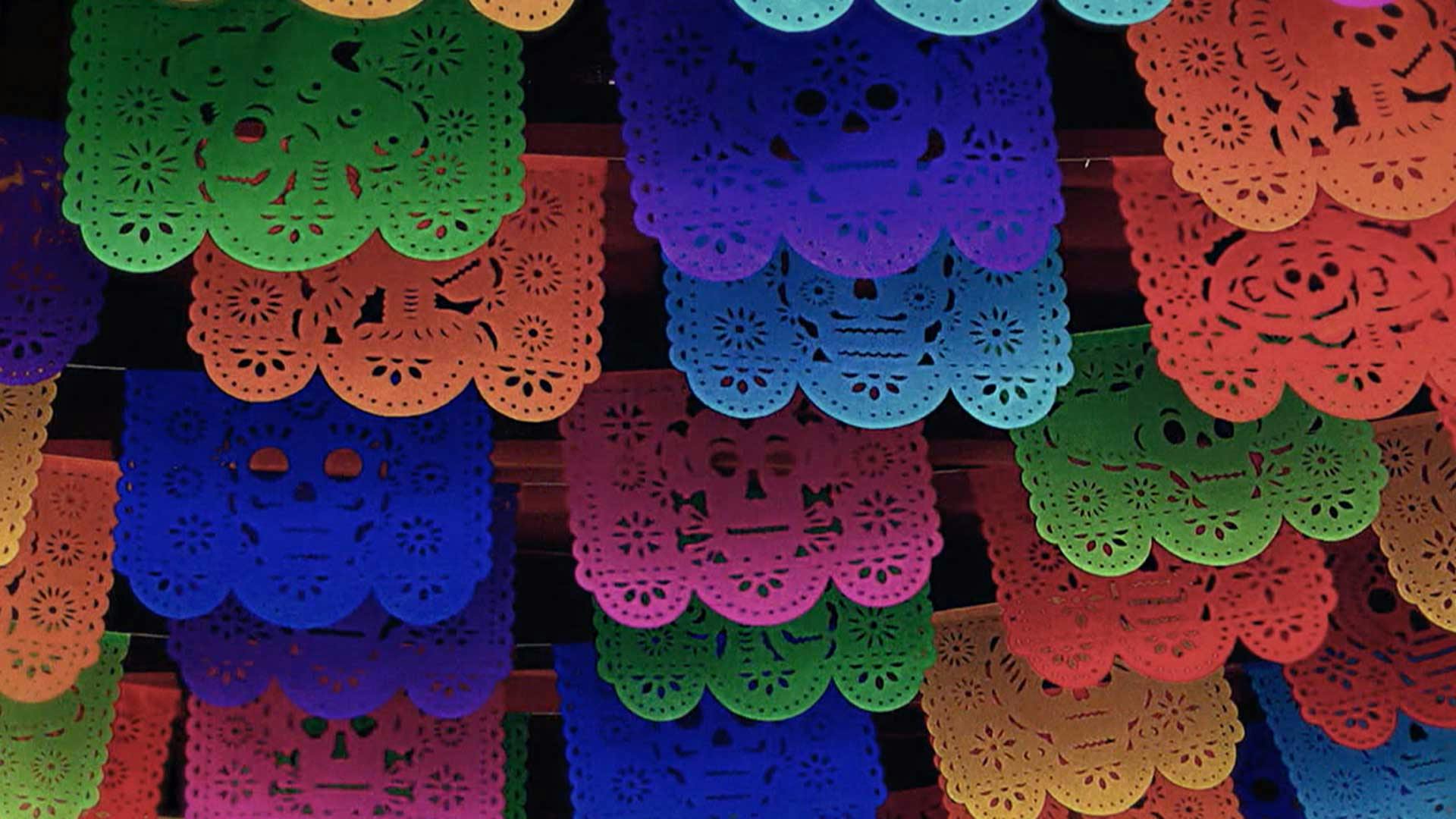 ¡Nunca puede faltar el papel picado y aquí te contamos todo!