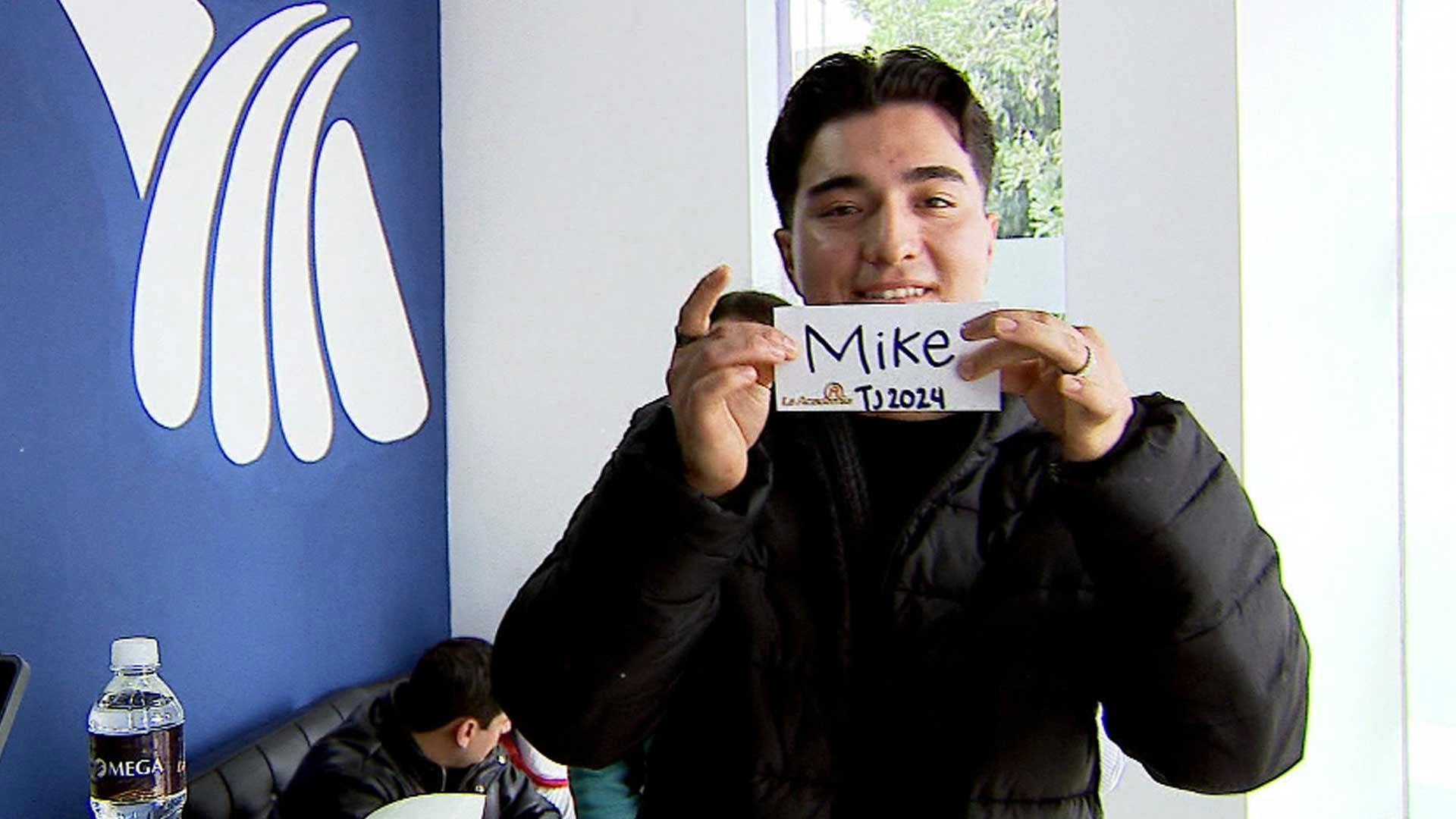 Mike es uno de los muchos que sueñan con ser parte de 'La Academia'