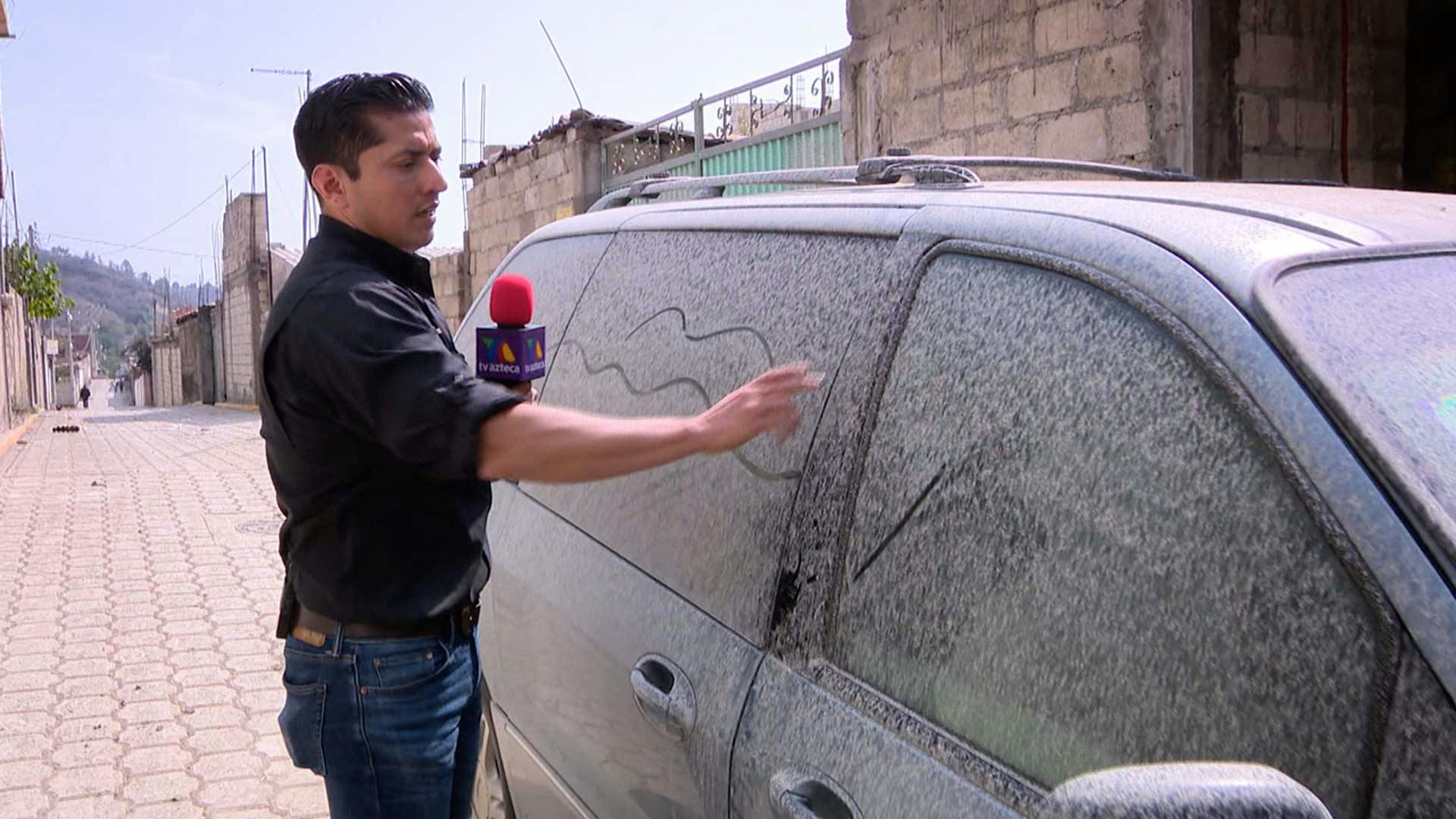 Uriel Estrada se fue al poblado más cercano del Popocatépetl.