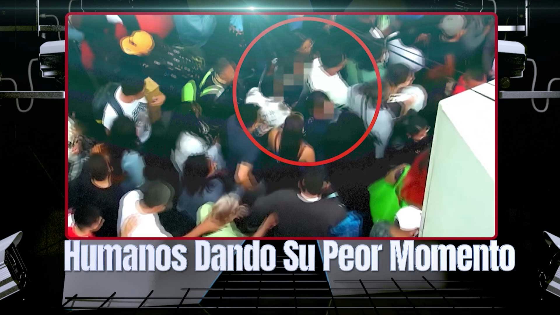 Rateros roban en pleno Centro de CDMX y creen que nadie los ve…