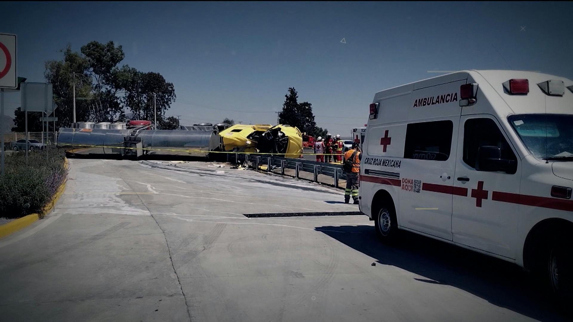 Conductor de pipa se iba picudeando con otro auto y ¡uno de ellos se fue al más allá!