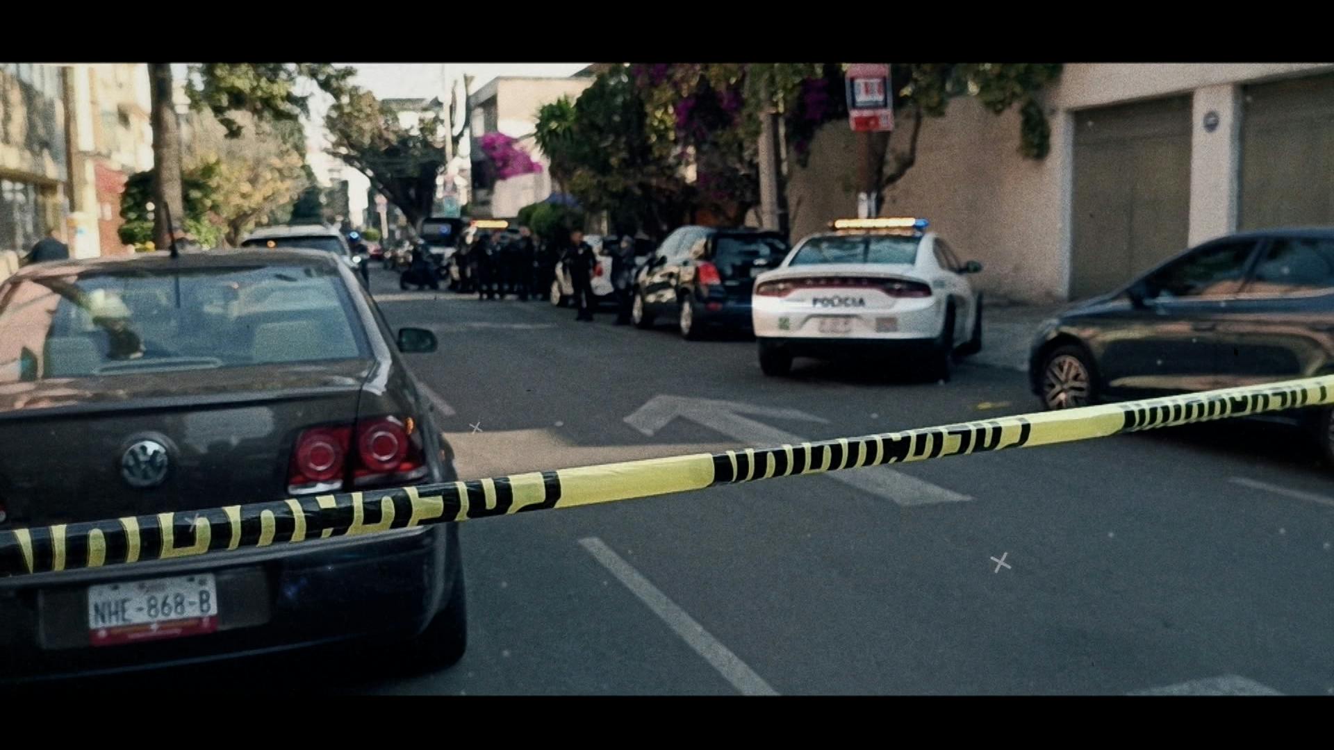 Le entregaron un paquete... ¡pero estaba lleno de plomazos!