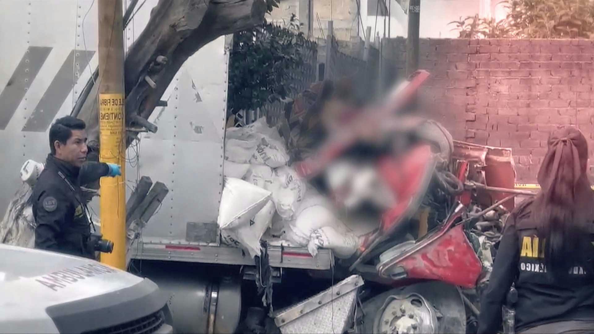 ¡Encontronazo fatal! Un choque múltiple cobra dos vidas en el Edomex