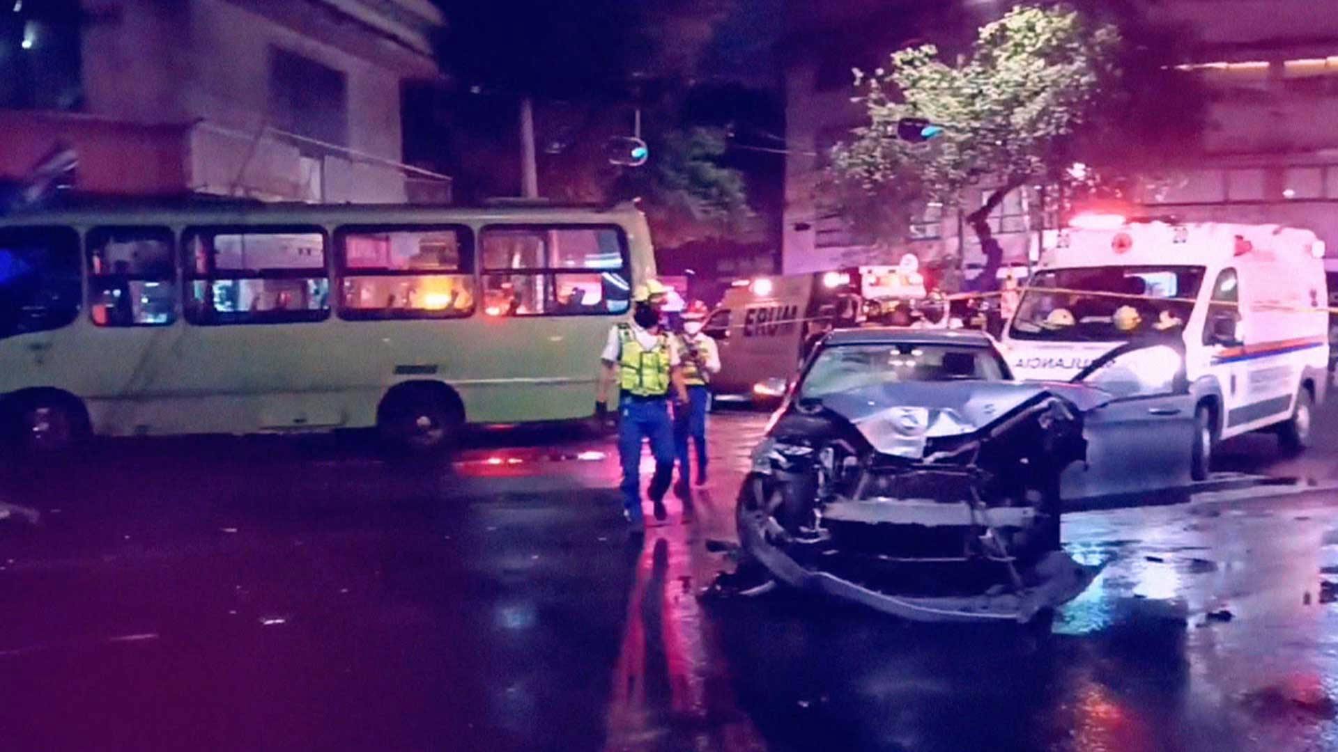 ¡Terrible colisión en la Colonia del Valle! Esto fue lo que sucedió