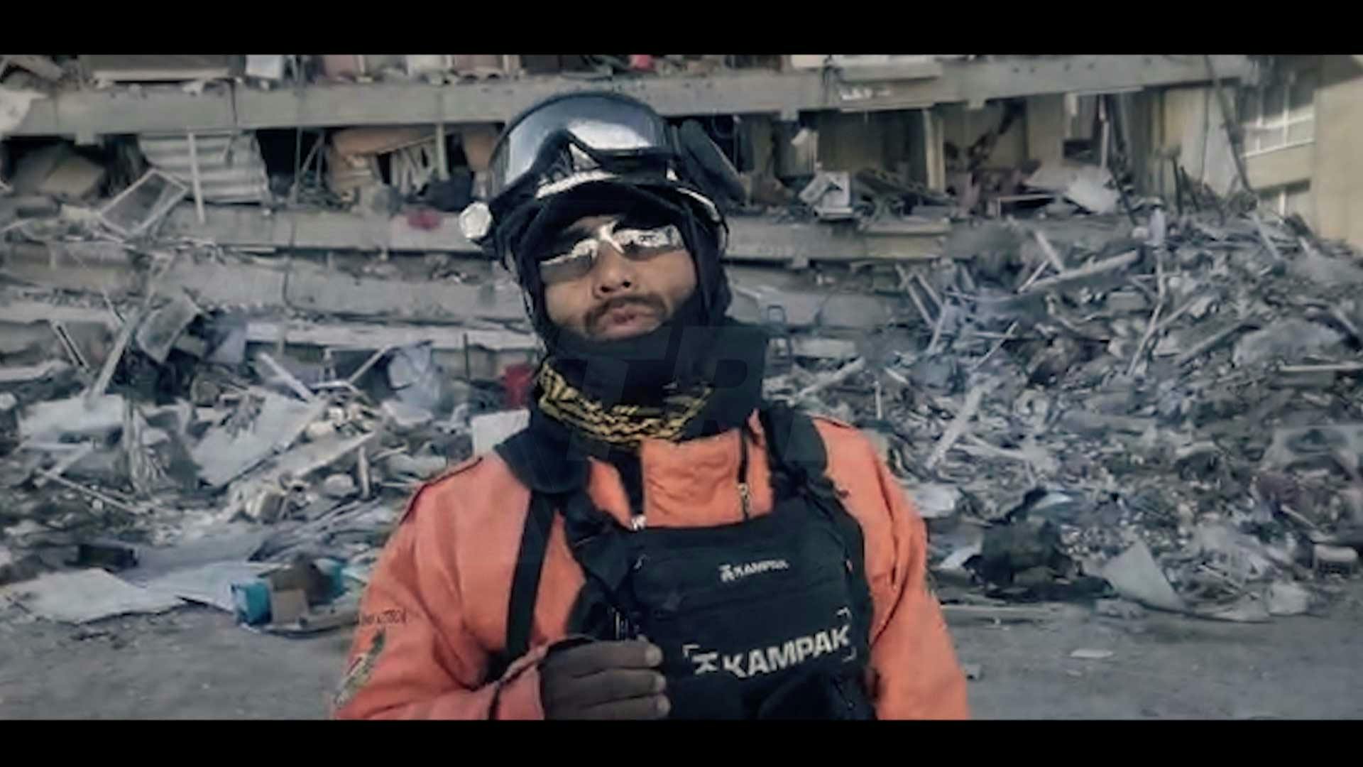 El Diablo mostró cómo sigue la búsqueda de sobrevivientes en Turquía.