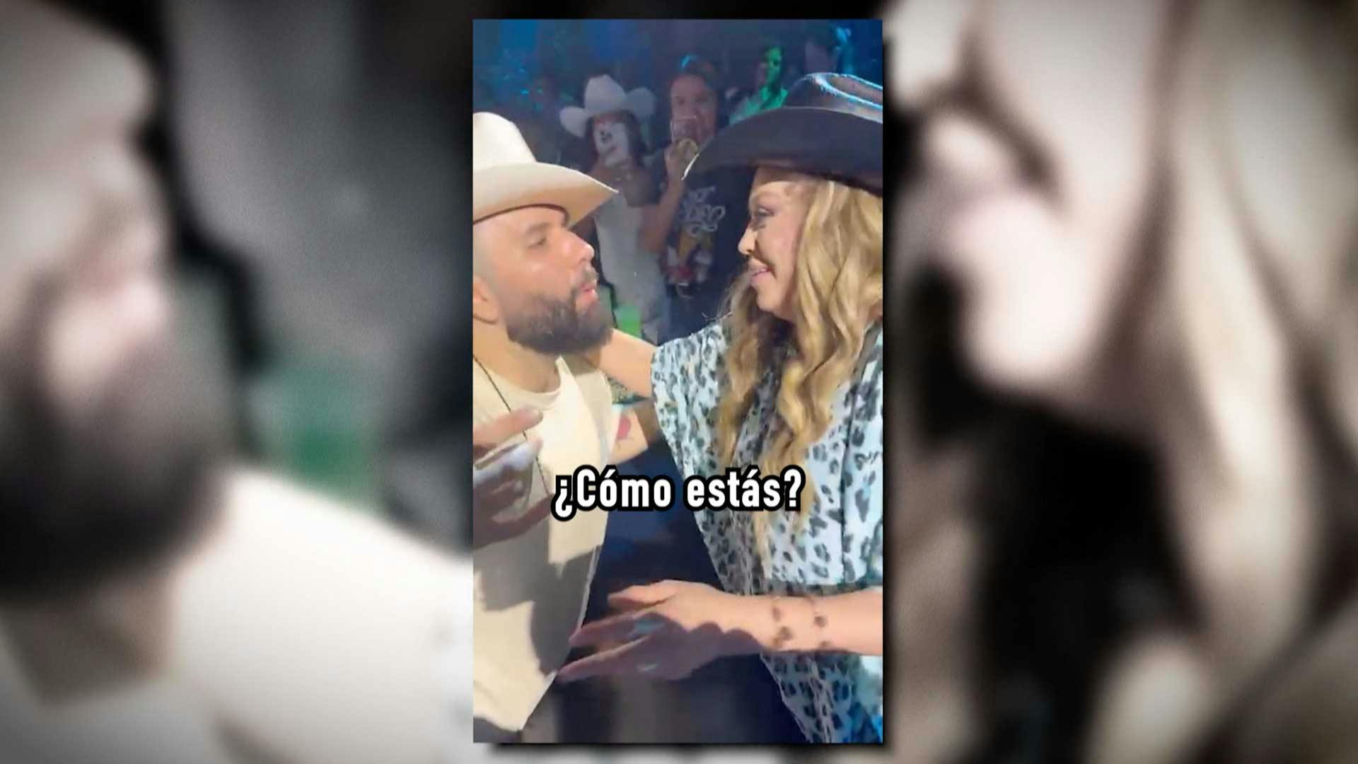 Carín León se lució en Monterrey con su novia entre el público