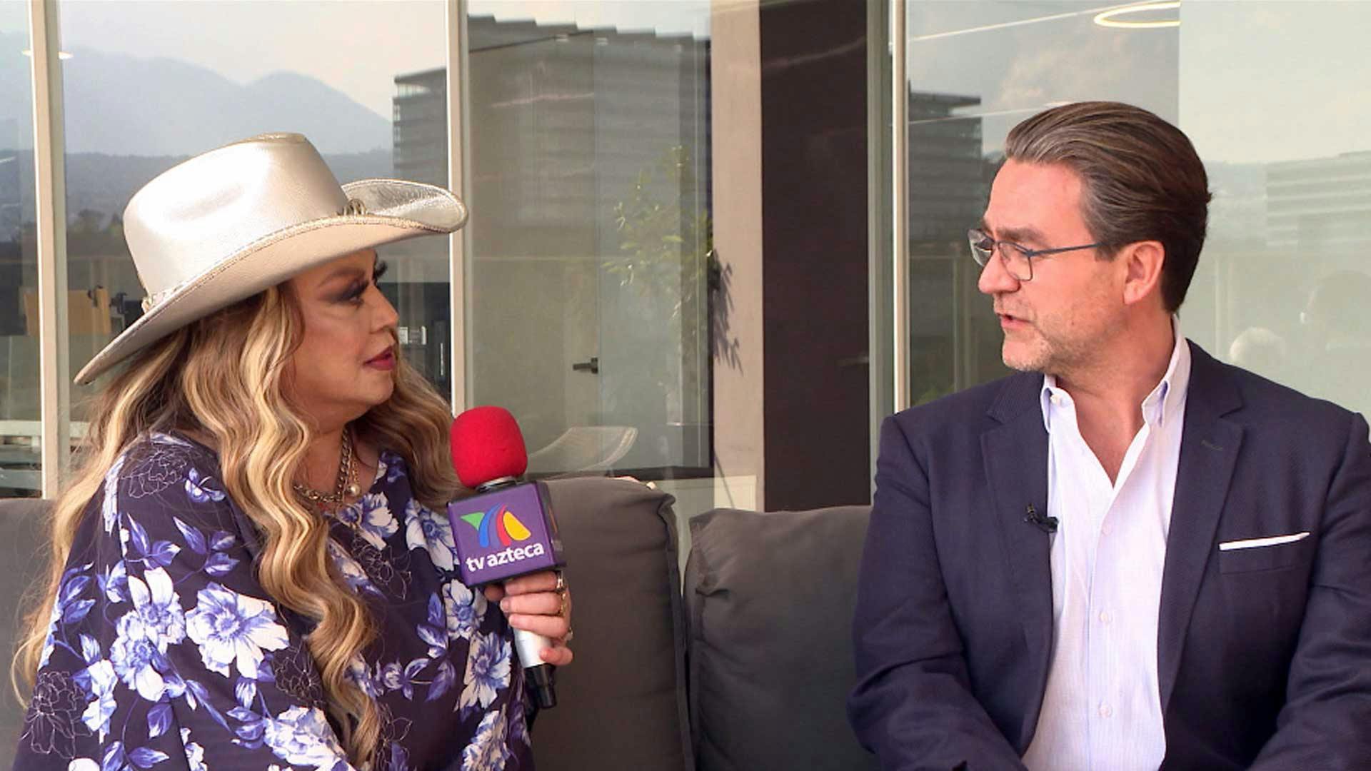 ¡Carlos Abrego se quiere aprovechar de los Temerarios! No cumplió