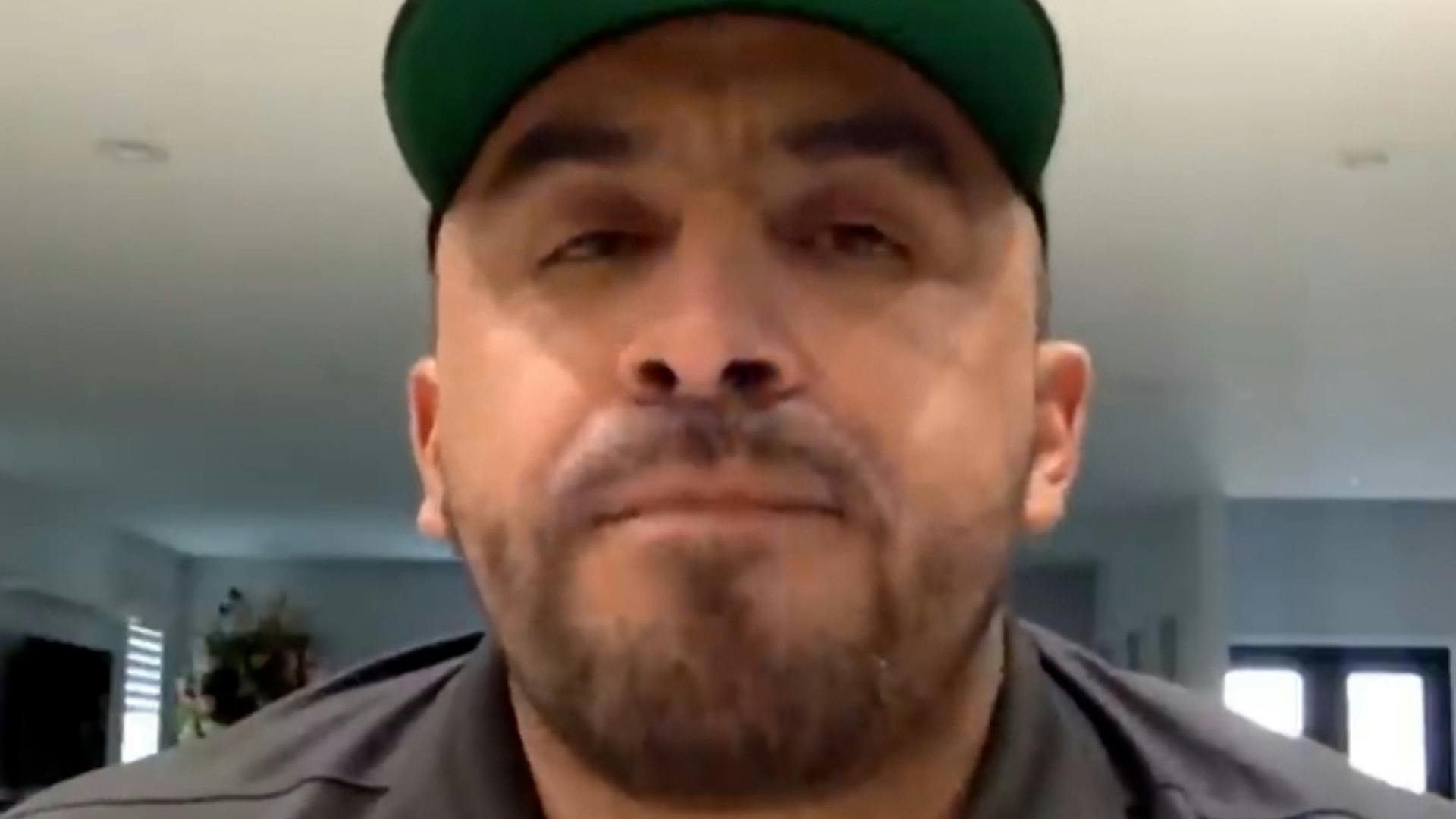 ¿Es cierto que Juan Rivera no es el autor del tema "abeja reina"?