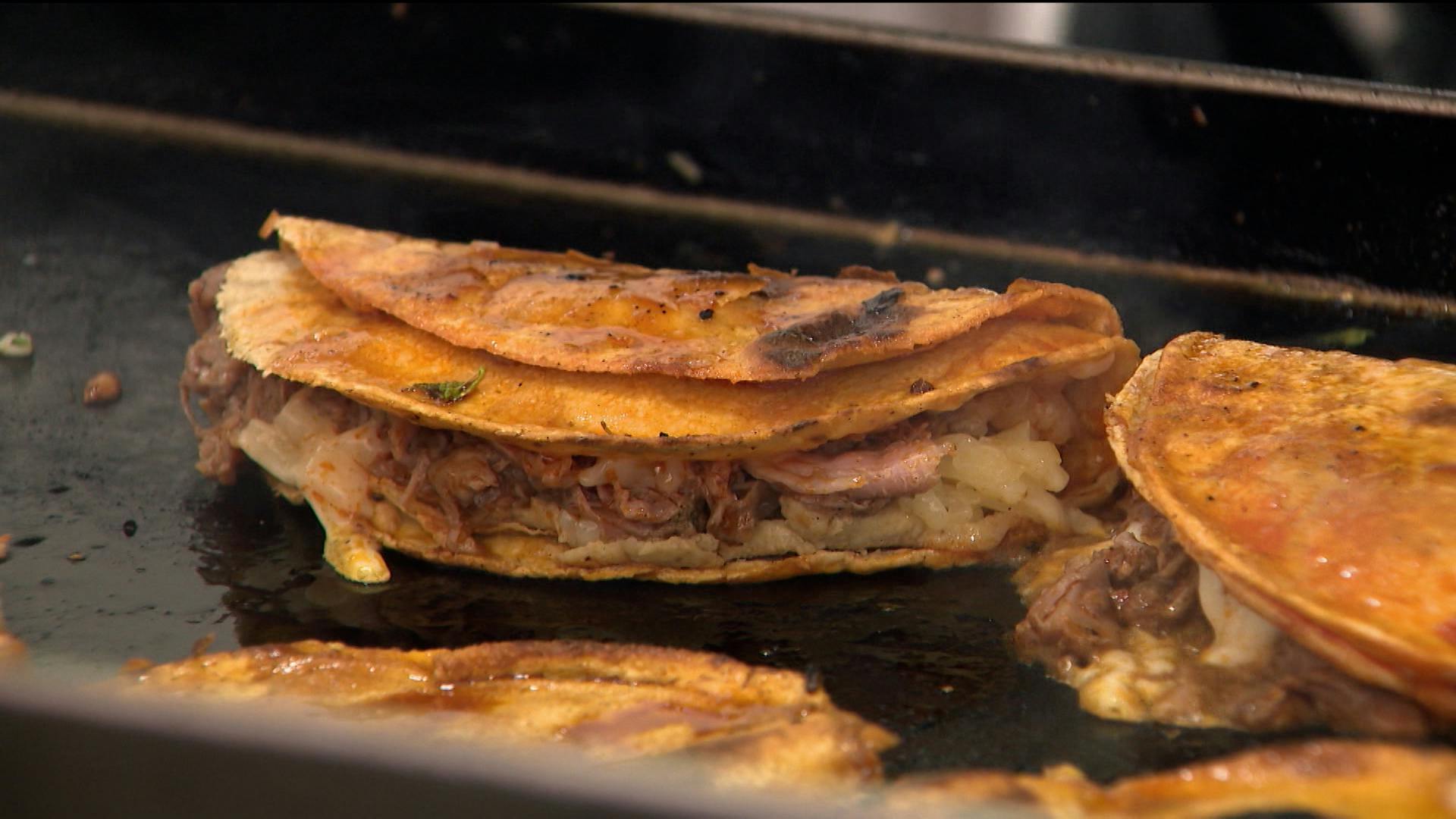 ¡Tacos El Compita, una delicia con birria imperdible!