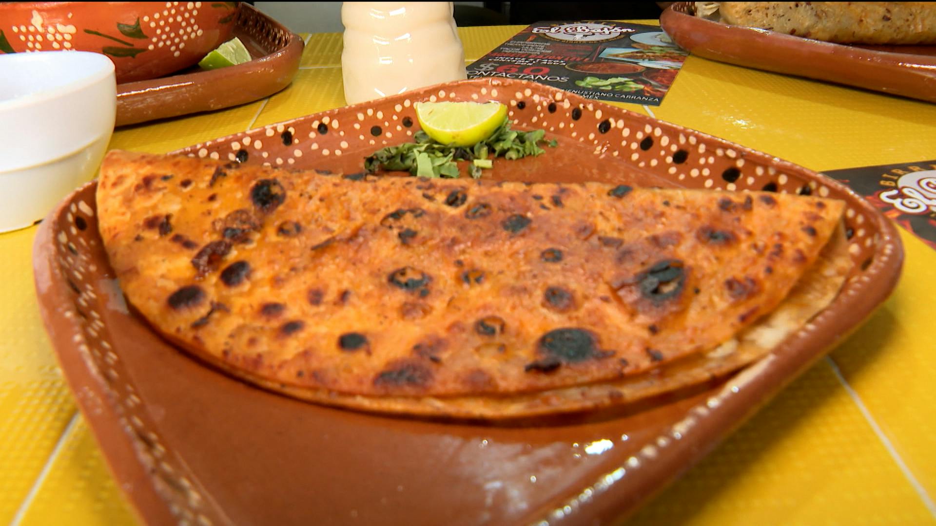 Para el "bajón", nada mejor que ¡una birria con sabor!