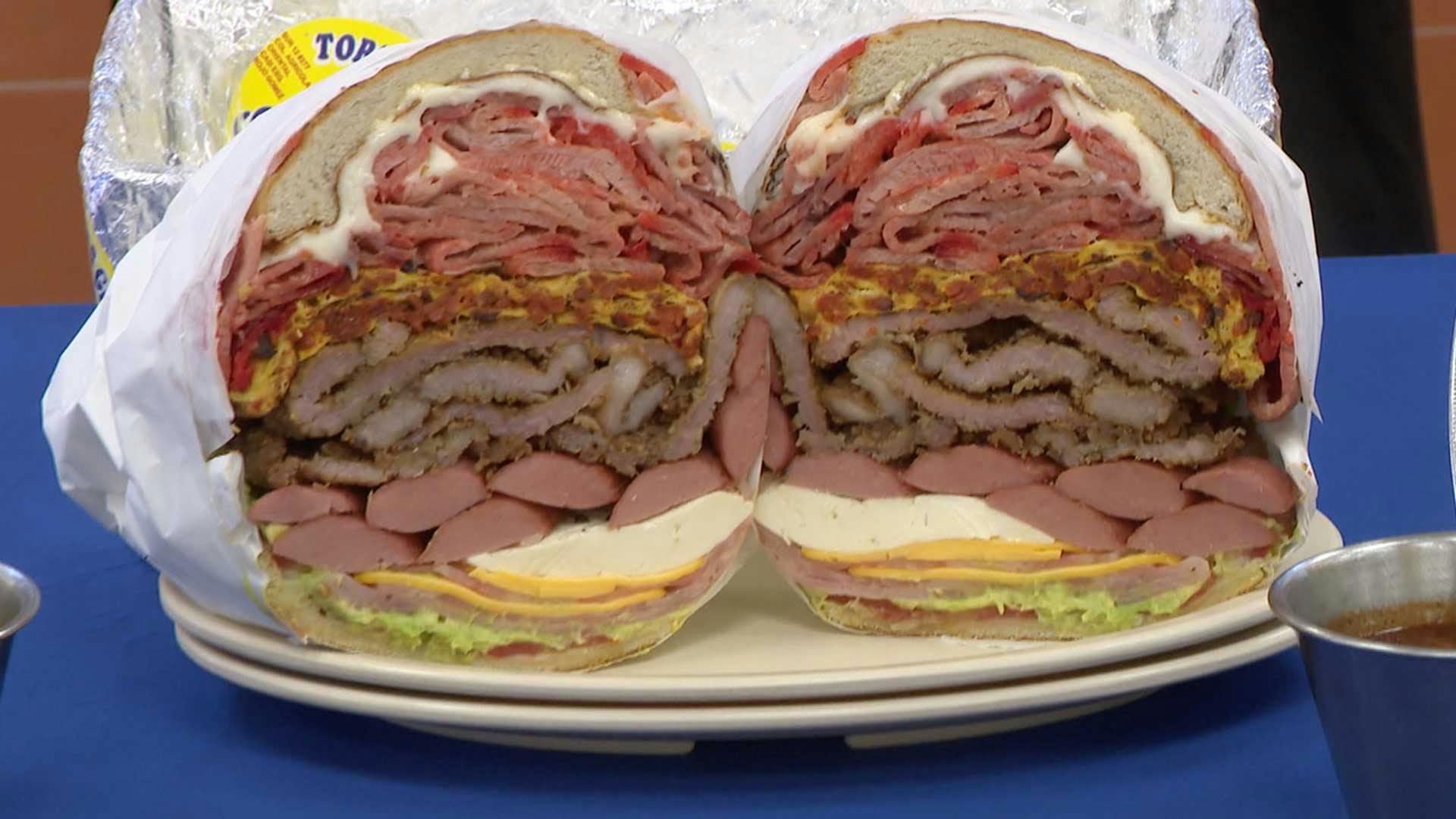 ¡El tamaño sí importa! Las tortas más grandes de Neza