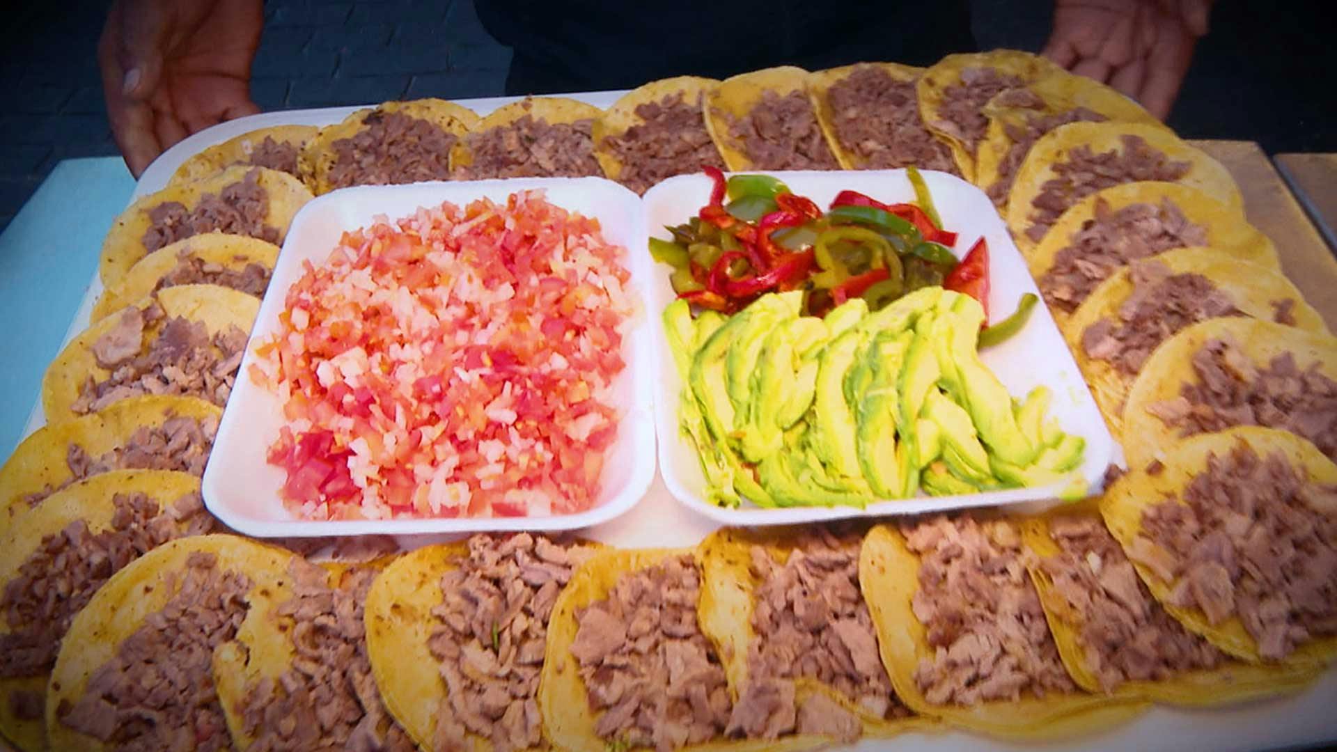 Los tacos "El Periférico", una joya culinaria de la capital