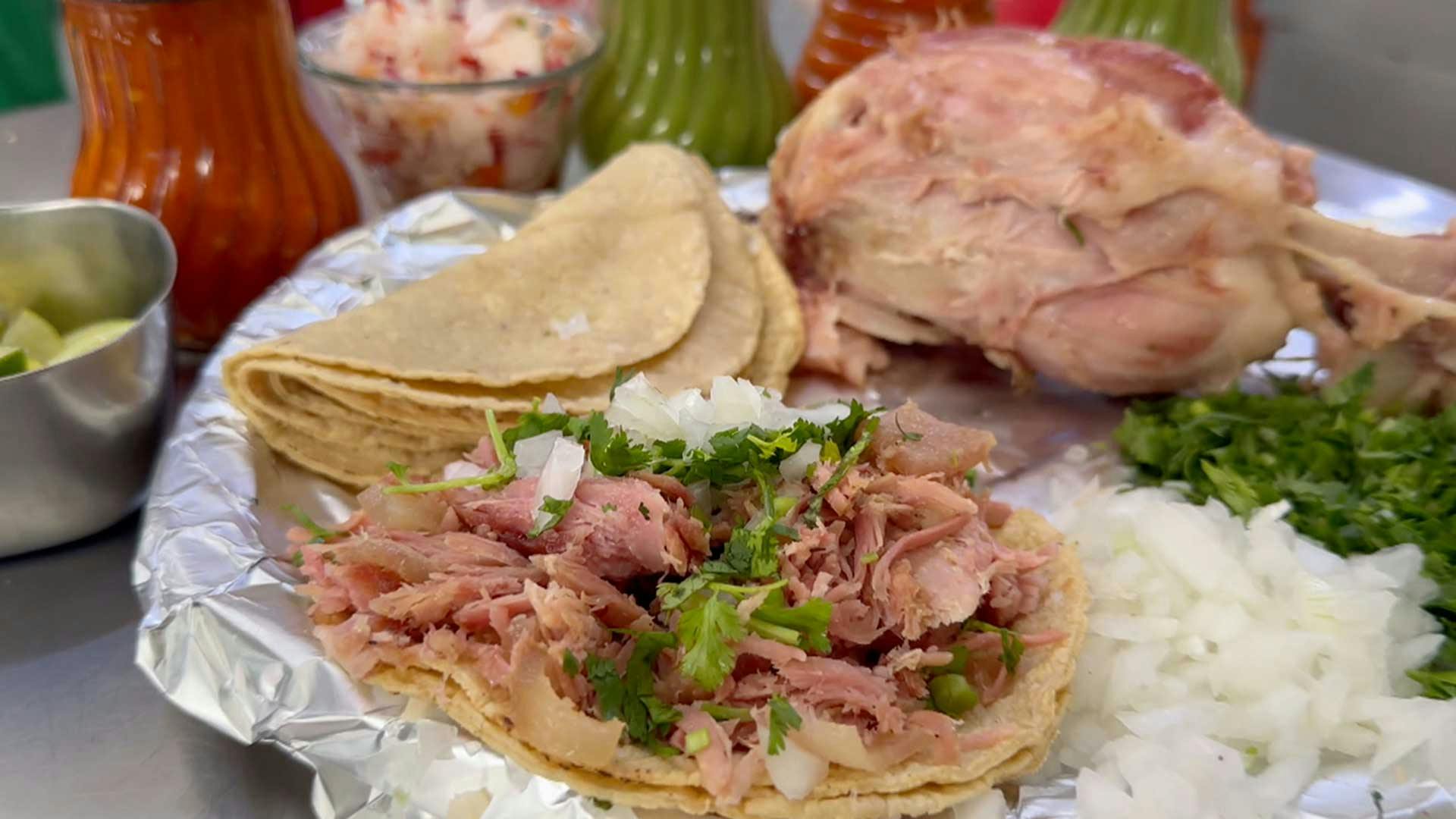 Carnitas y chamorros Paty, están en el Mercado Ignacio Zaragoza