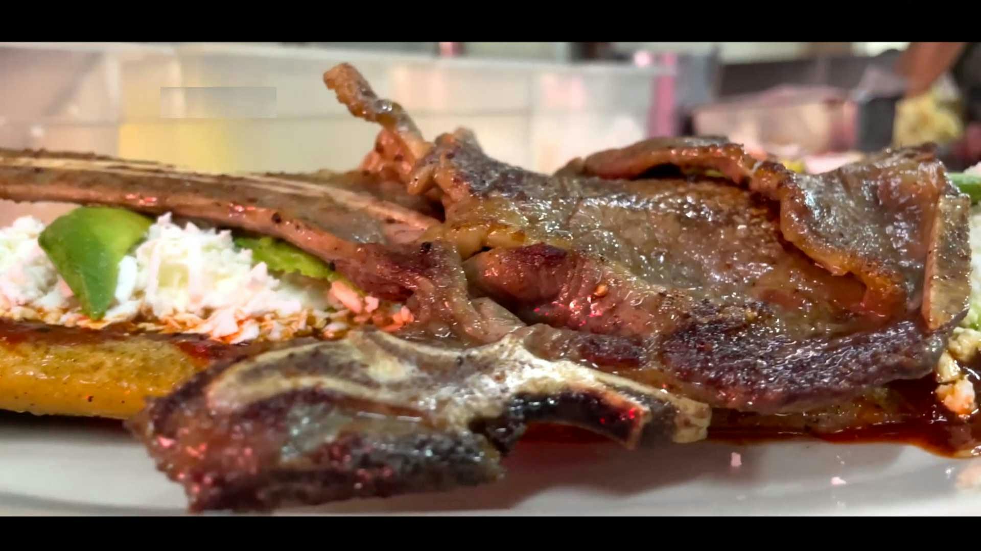 ¡Los huaraches de Jamaica, una garnachita con las tres B!