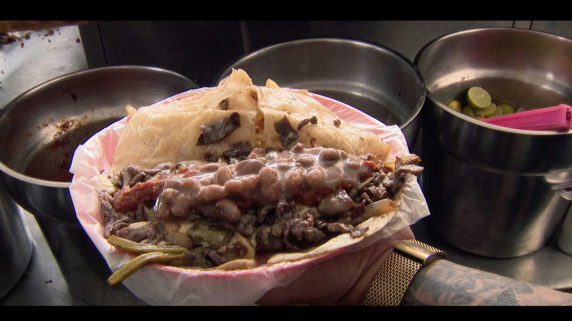 Con las tres 'B' las gringas de cecina te quitaran el hambre ¿Gustas?