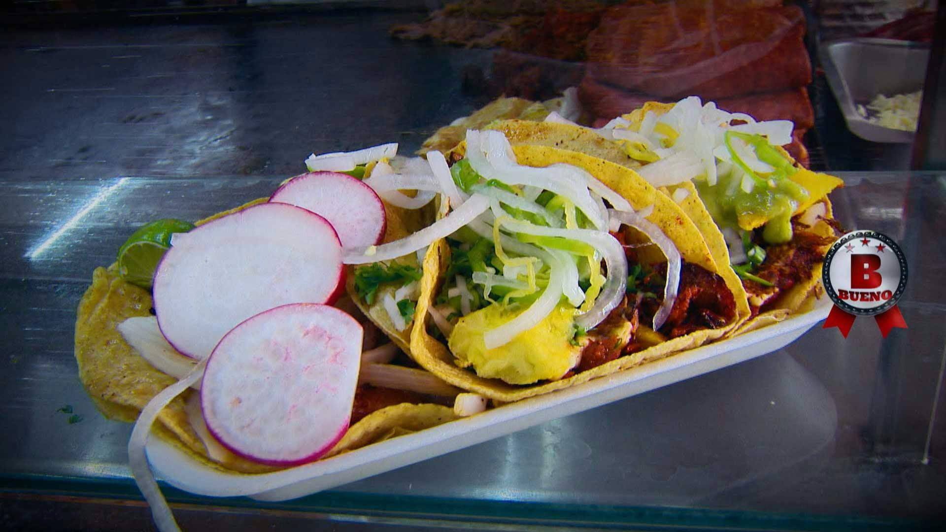 ¿Una taquería en CDMX especializada en aguas frescas? ¡Claro que sí!