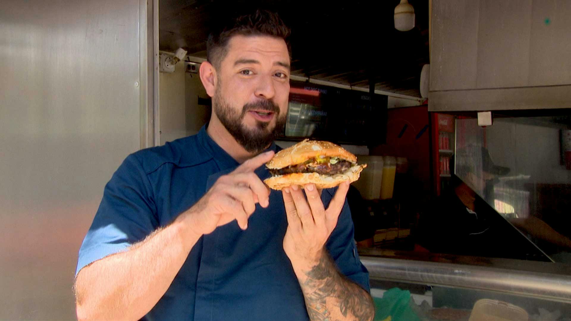 ¿Te gustan los retos? Si te comes tres hamburguesas, no las pagas