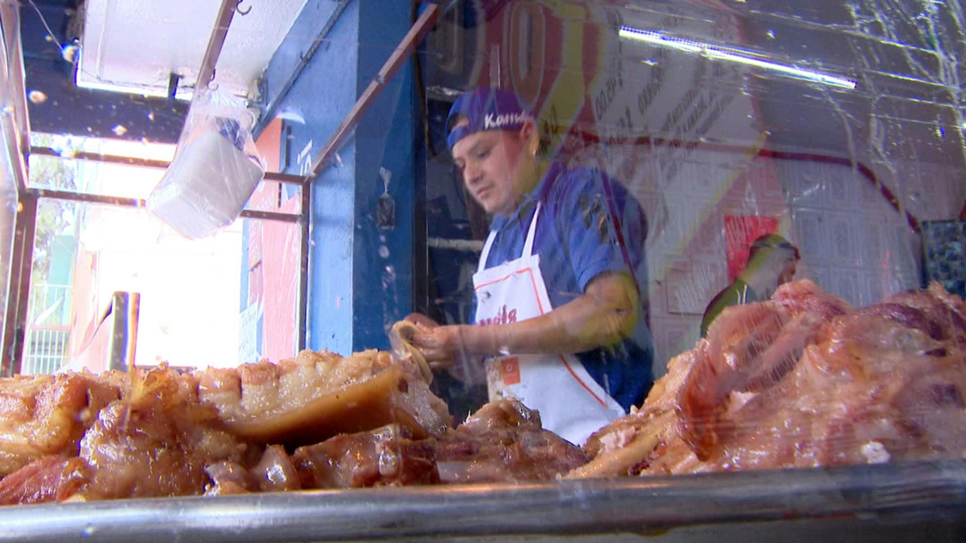 ¿Buffet de carnitas? Checa la perla que encontró Rahmar en Iztapalapa