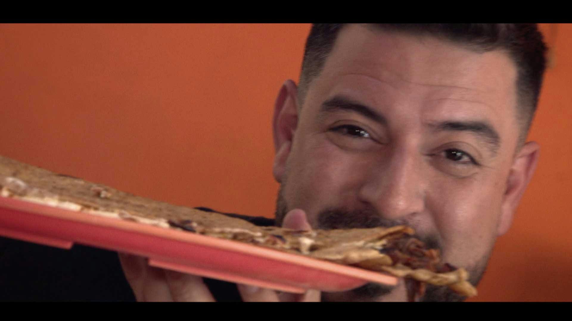 ¡Quesadillón loco de 70 cm! Rahmar encontró un tesoro en la Guerrero