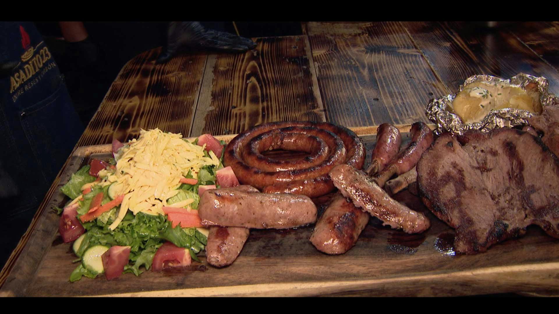 Invita a tus amigos a comer una carne asada para 10 personas