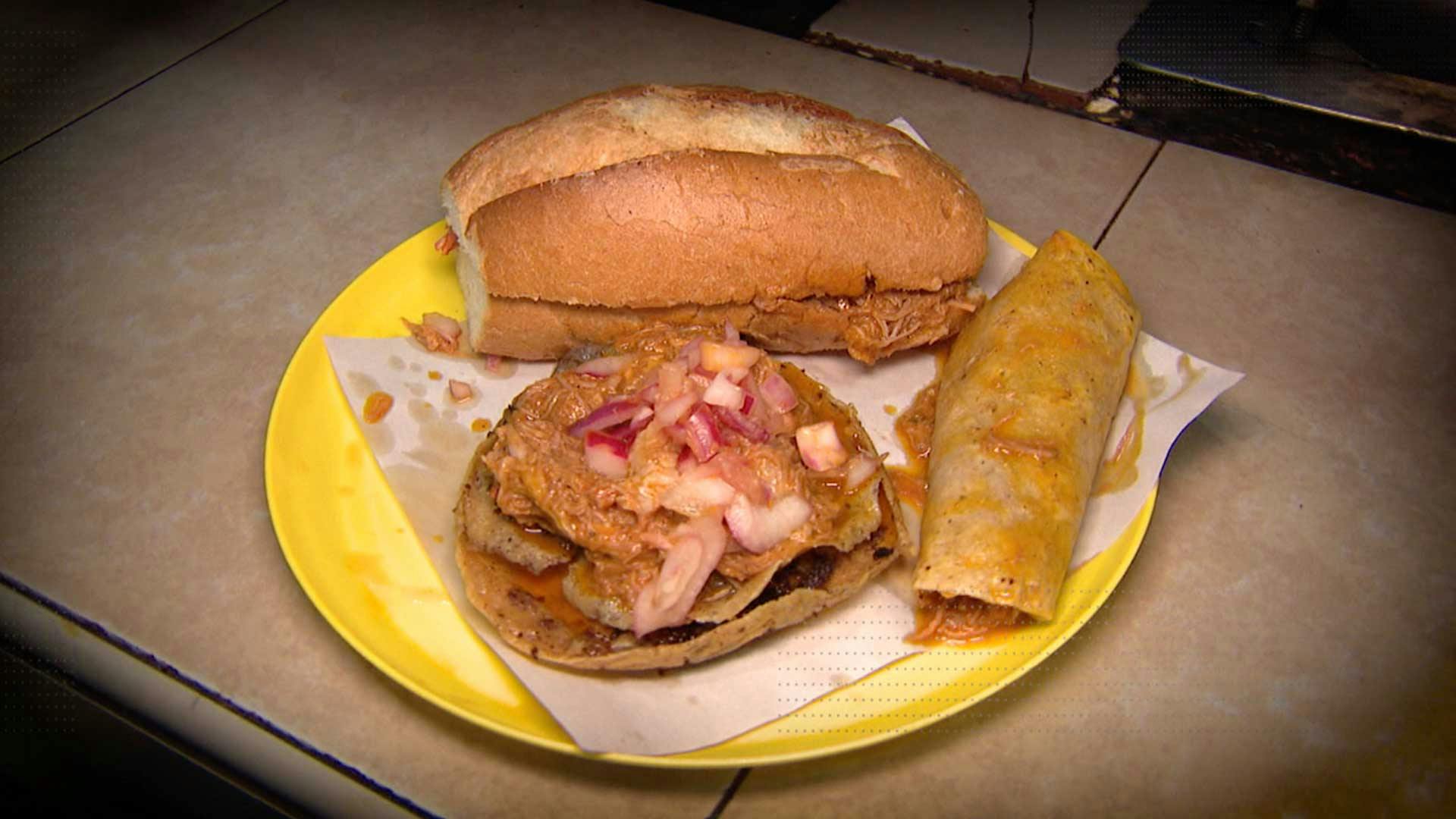 ¡Esta es la Catedral de la cochinita en la CDMX! Riquísimos panuchos