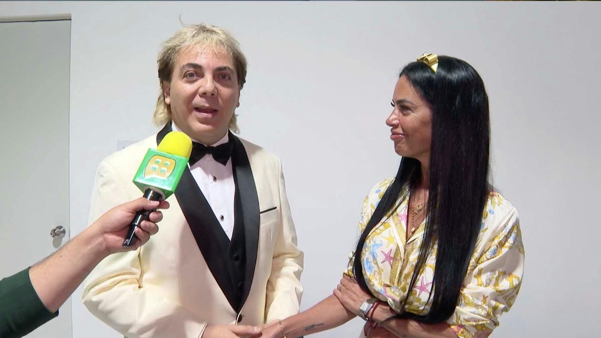 Cristian Castro y Mariela Sánchez nos presumen anillo de compromiso