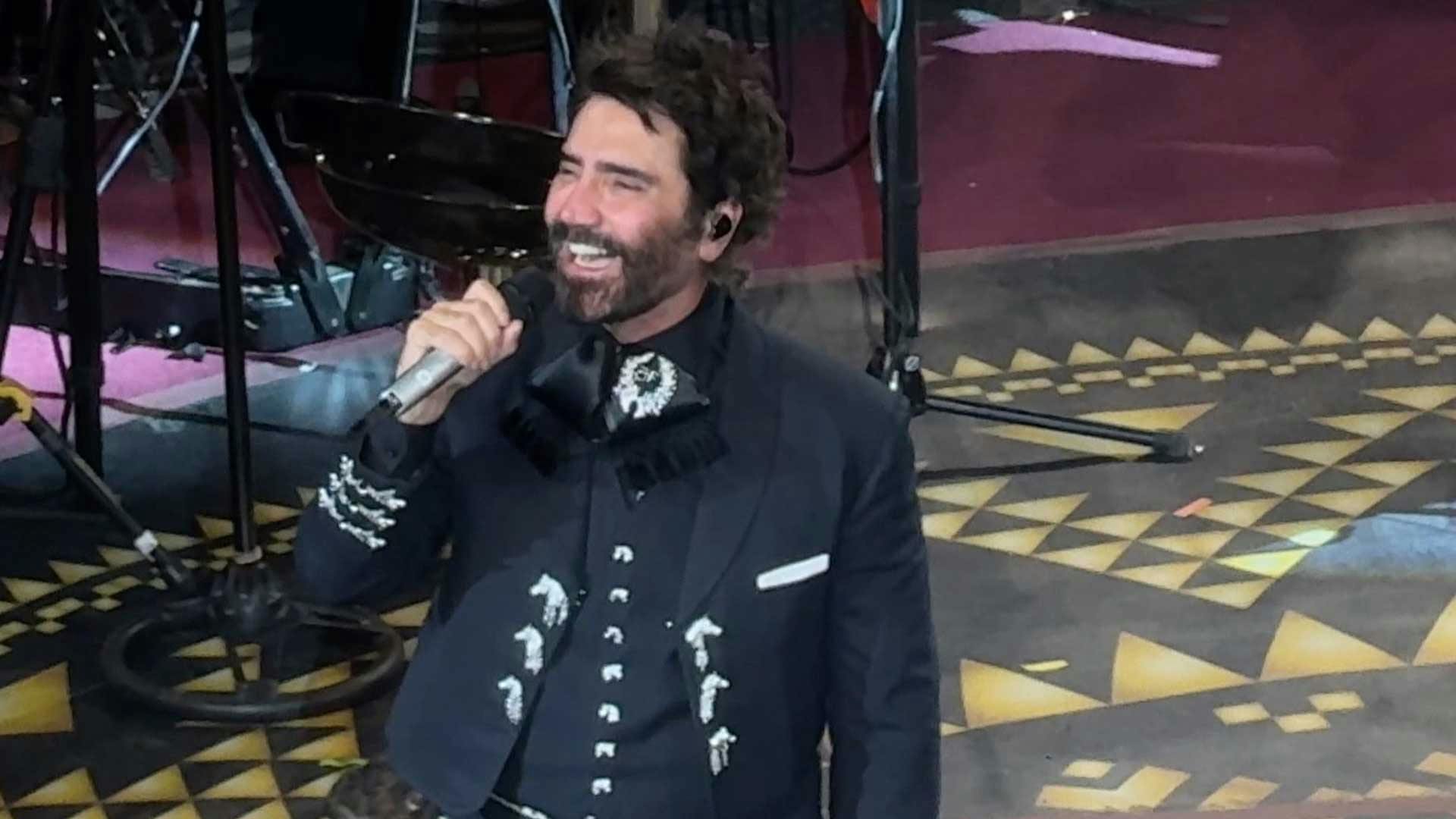 ¡Adiós a las canas! Alejandro Fernández presume su nuevo look 