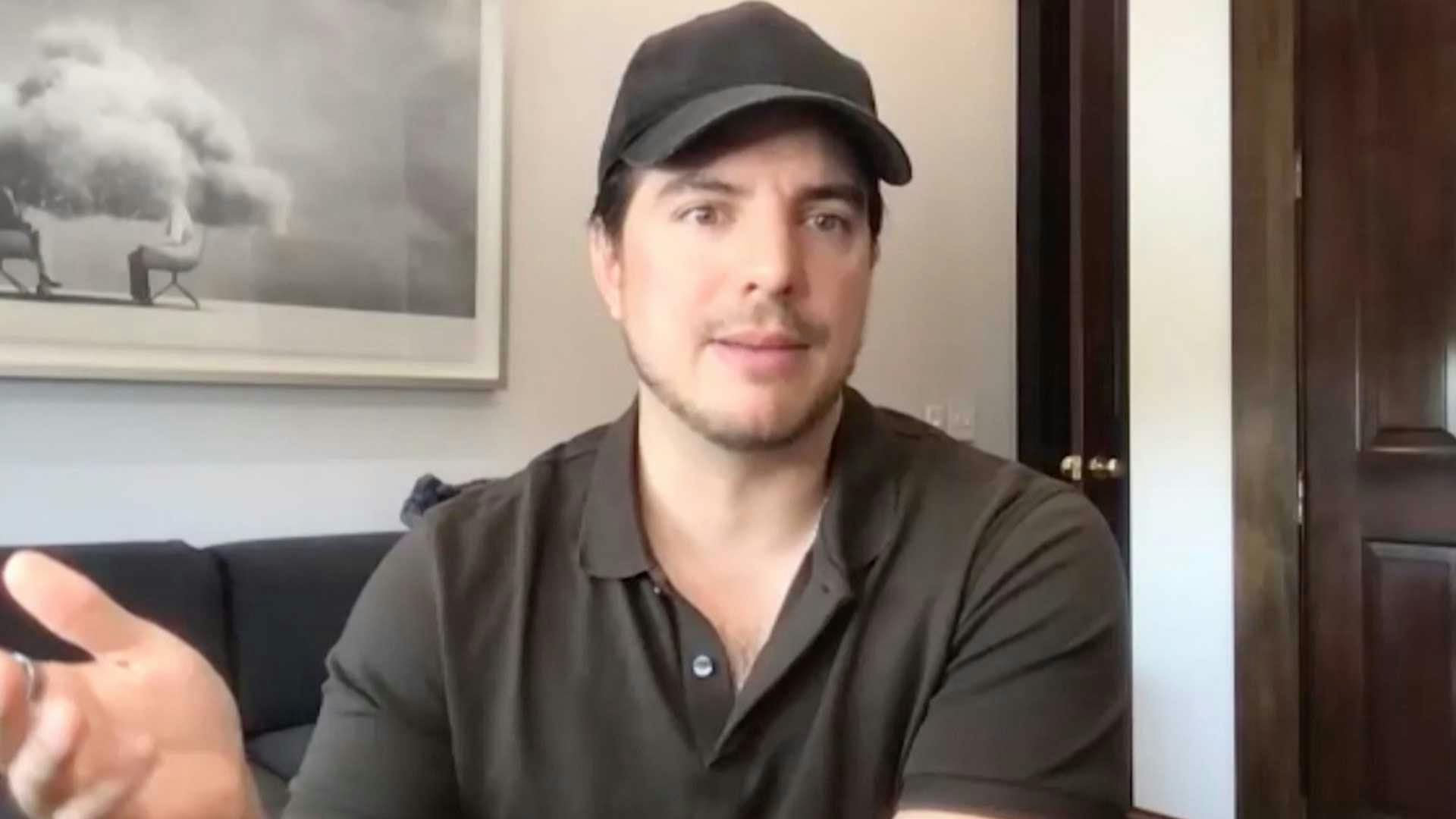 "Se le iban las cosas": Vadhir Derbez relata su trabajo con Bruce Willis y su demencia frontotemporal