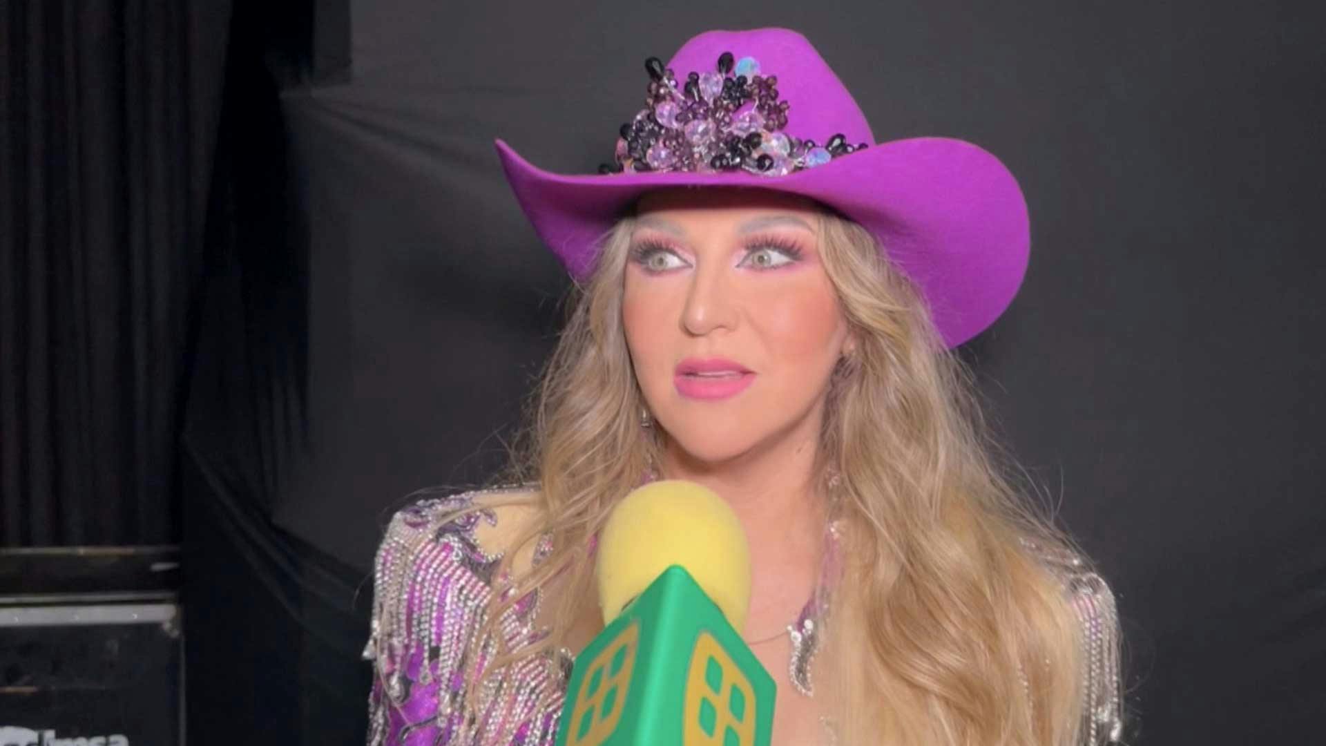 ¿Alicia Villarreal molesta con la liposucción de su hija Melenie? 