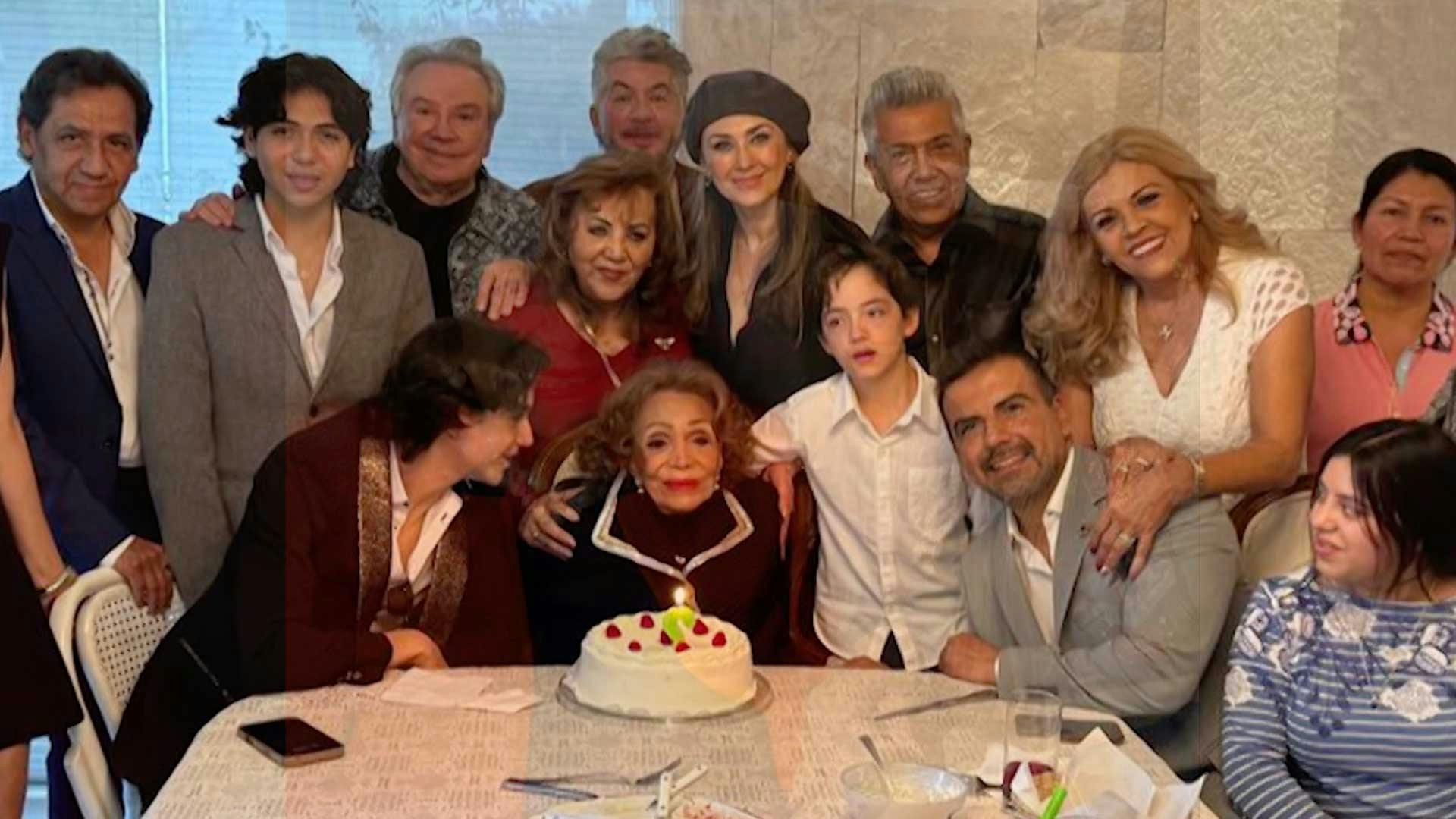 Nietos de María Victoria aseguran que la actriz tiene 102 años