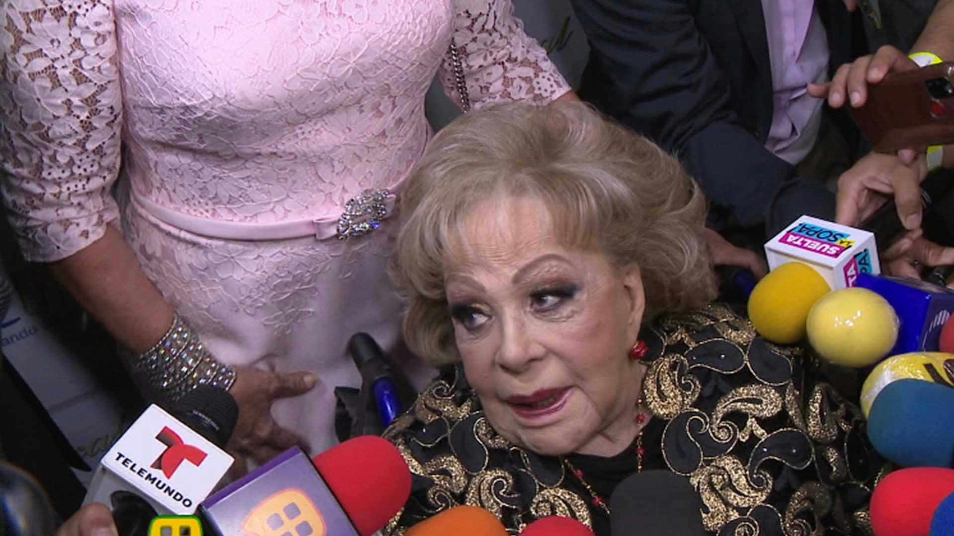 Doña Silvia Pinal permanece hospitalizada por una nueva bacteria