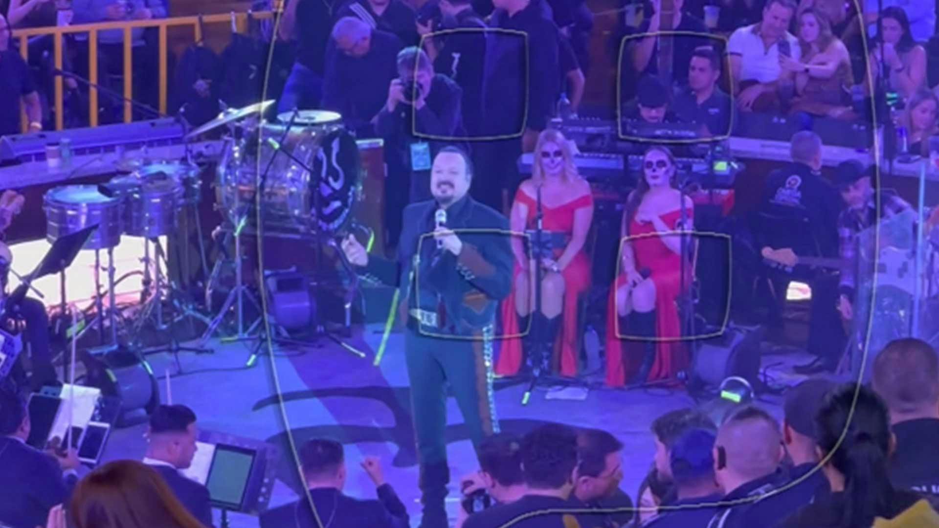 Pepe Aguilar cantó por primera vez en público su polémica canción 'Cuídamela Bien'.