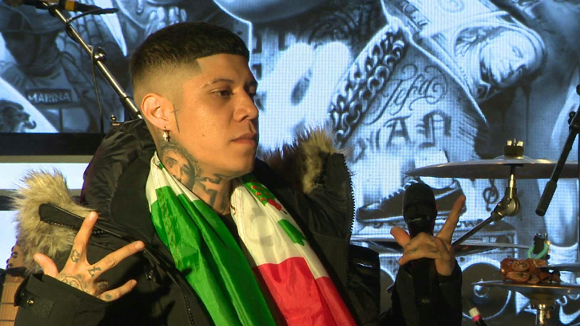 Santa Fe Klan se lleva sustazo en un accidente en un autobús