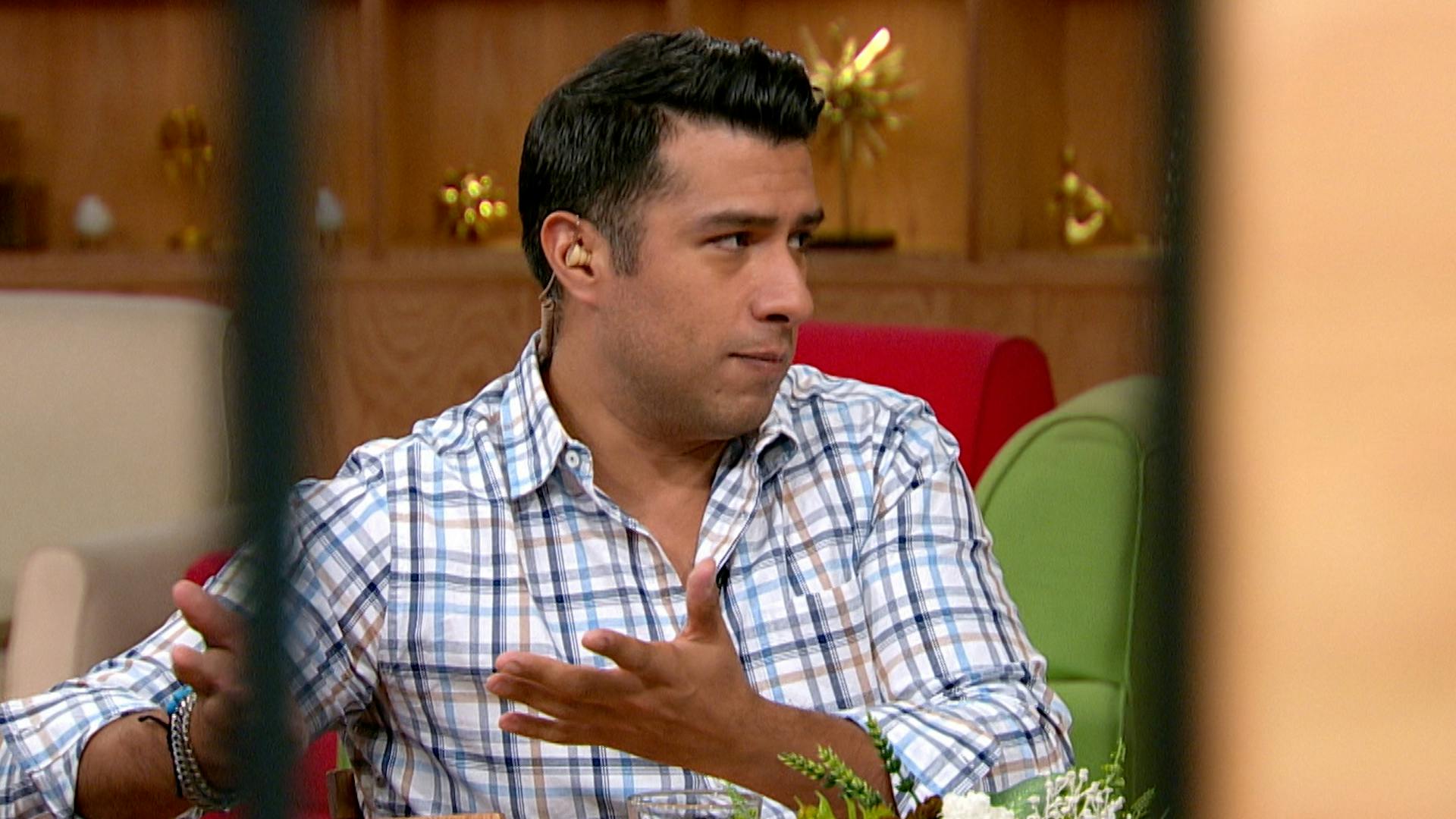 Prensa recibe pésimo trato en alfombra negra de cinta "Venom" en CDMX