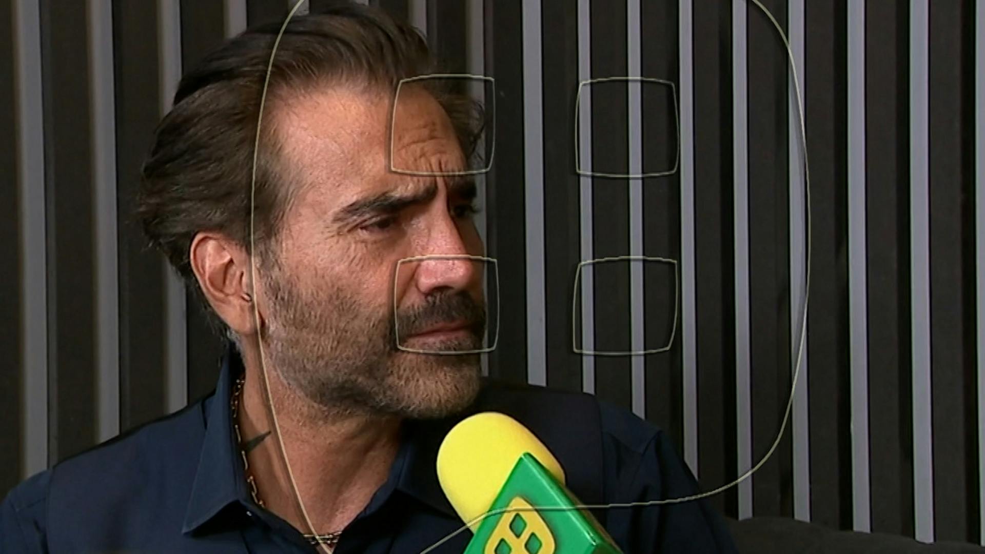 Alejandro Fernández no se priva de ir al cine o al supermercado siendo famoso