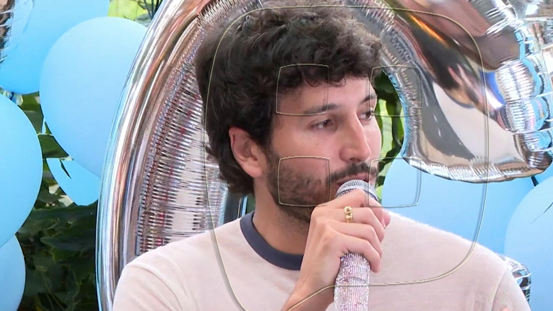 Sebastián Yatra en convivencia por su nuevo sencillo 'Los Domingos'