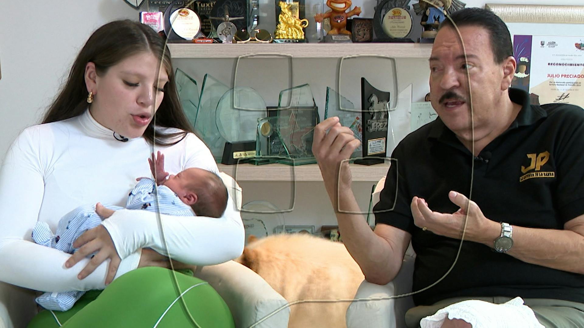 Julio Preciado está encantado por la llegada de su nuevo nieto