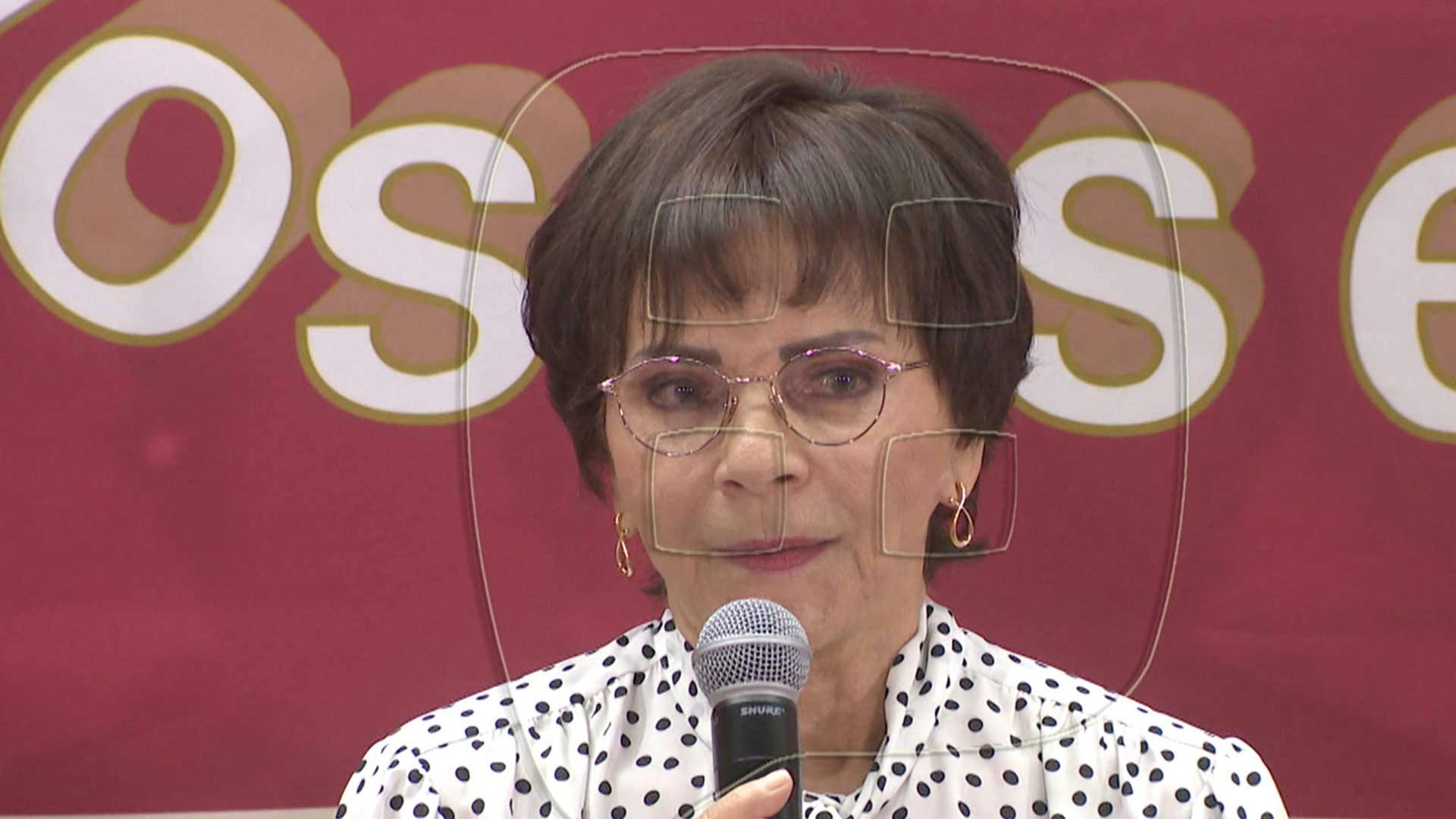 Pati Chapoy compartió anécdotas con alumnos de la escuela Carlos Septién