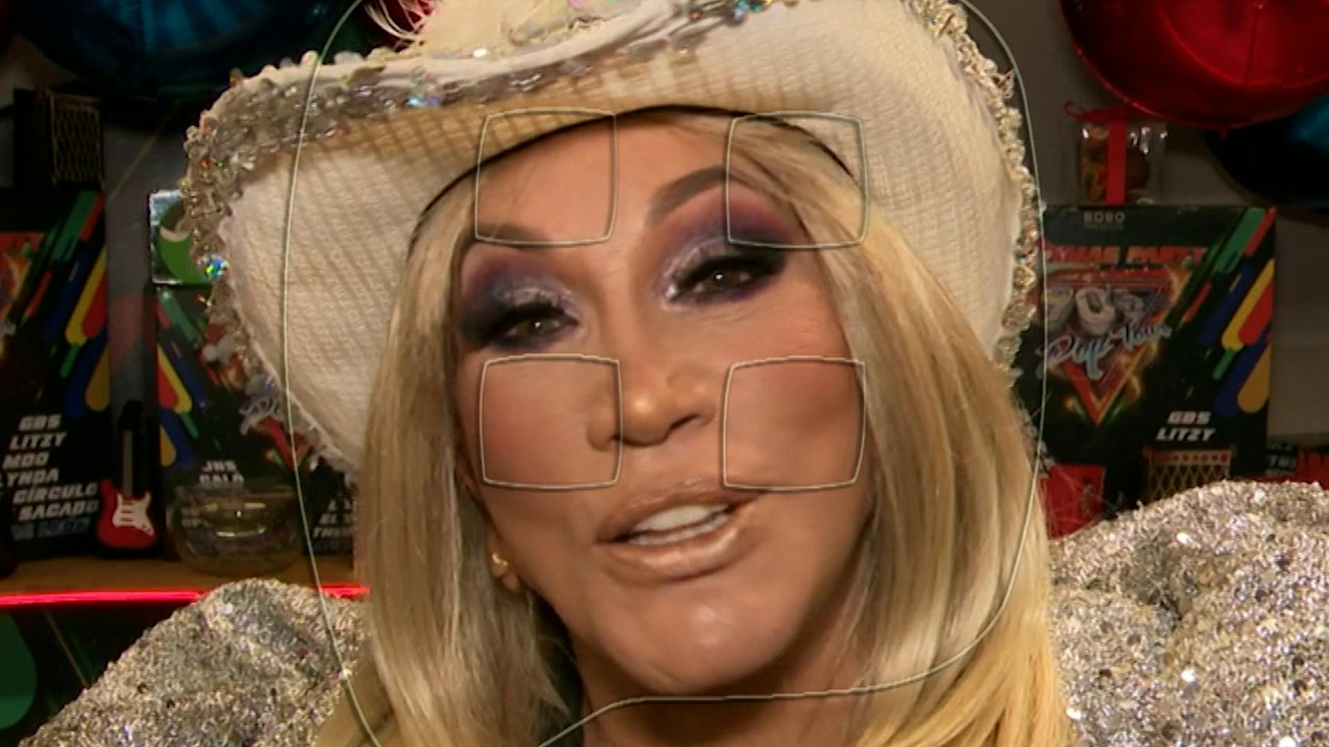 Laura León fue recibida con una ovación en los 90's Pop Tour