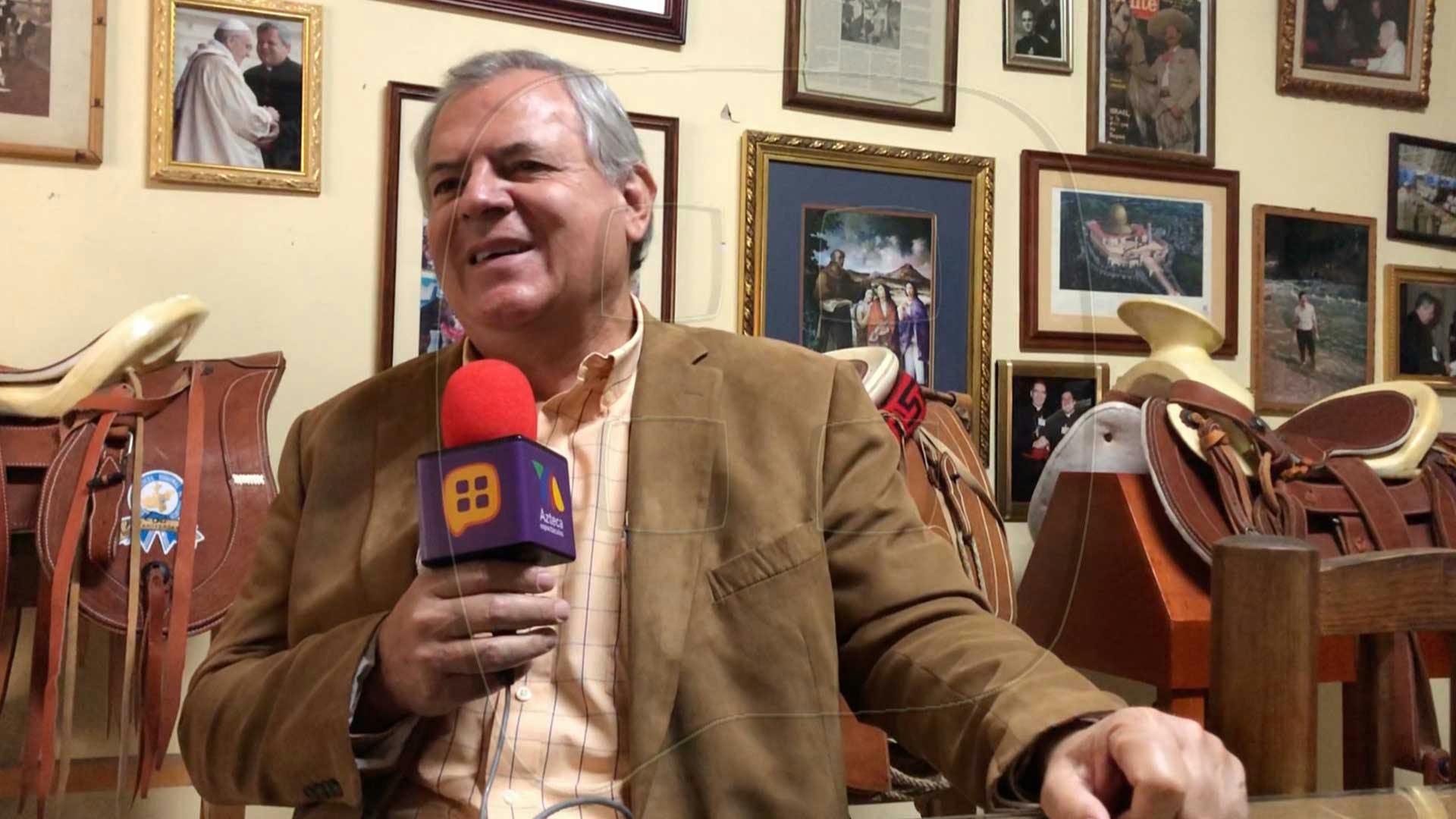 EXCLUSIVA. Sacerdote aclara la hora de muerte de Vicente Fernández.