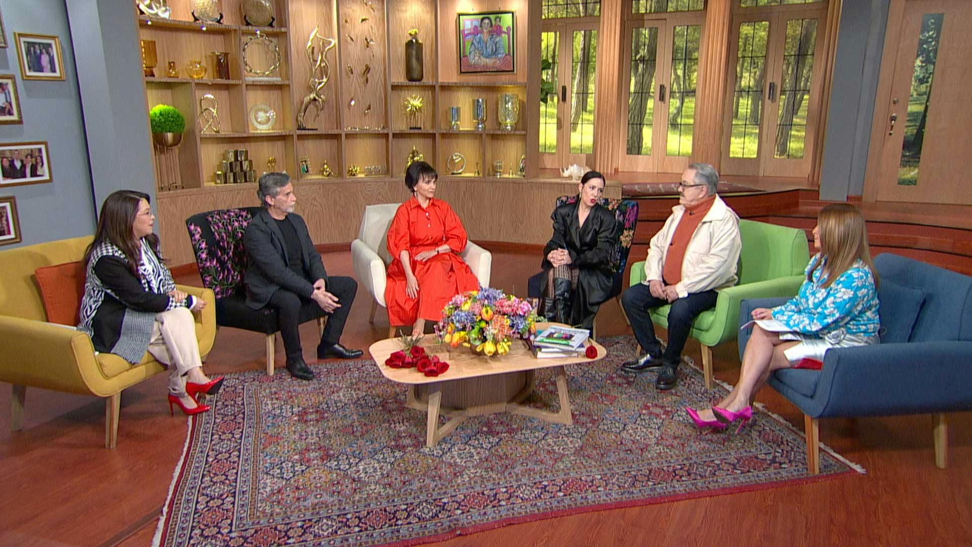 Humberto Zurita y Stephanie Salas, nos traen grandes noticias, ¿anillo?