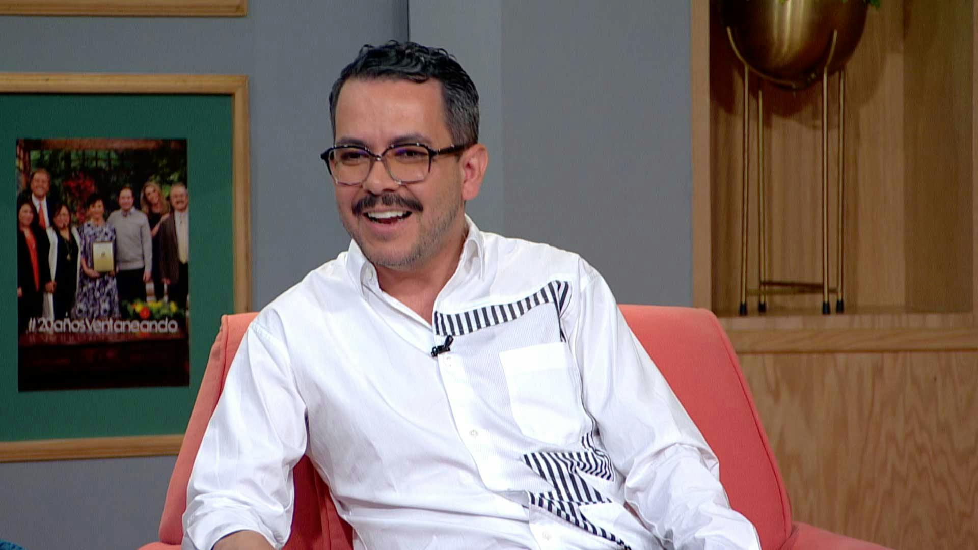 Manolo Caro vino a contarnos todo de su nueva serie "Sagrada Familia".