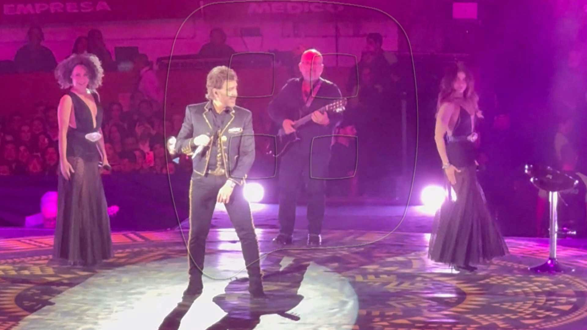 La dinastía Fernández acompañó a El Potrillo a su concierto en Guadalajara