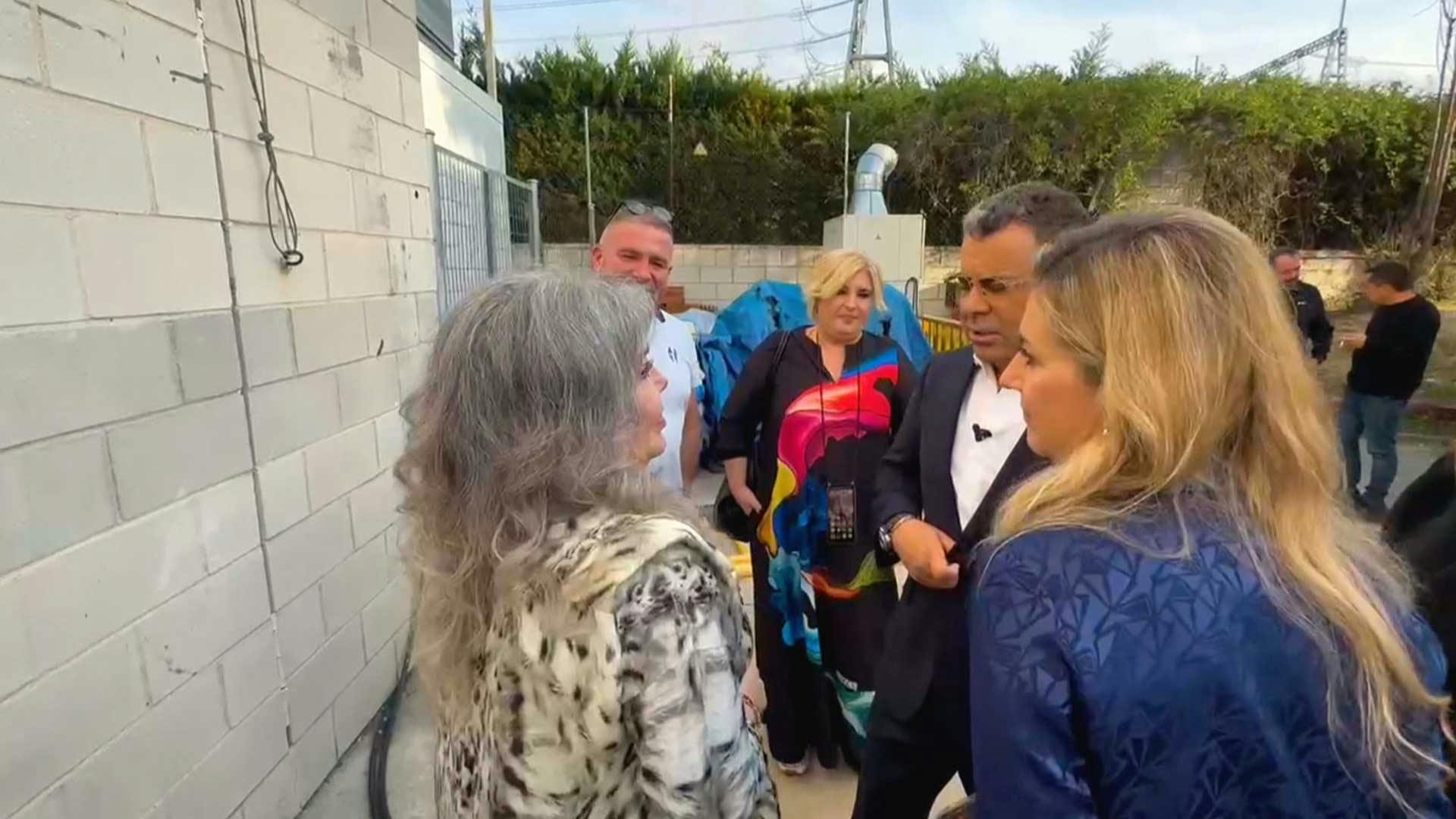 Verónica Castro sorprendió a una fanática tras su visita en España