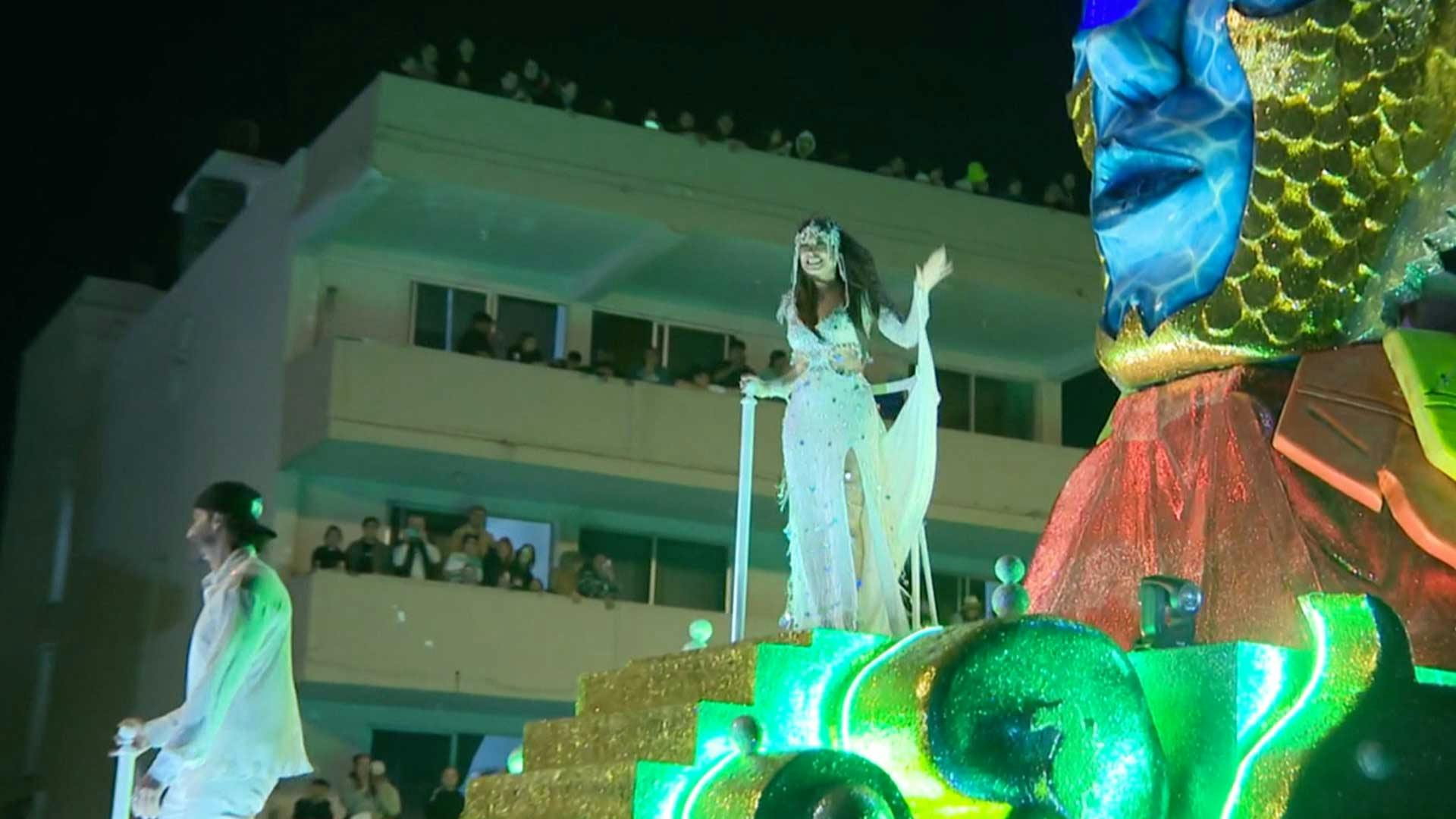 Galilea Montijo sufrió una aparatosa caída en el Carnaval de Mazatlán